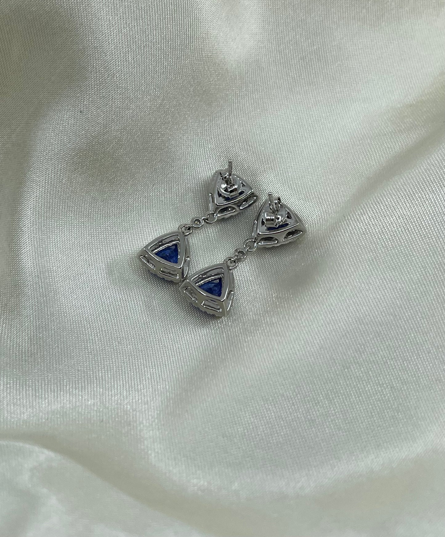 Stunning Tanzanite Diamond Drop Earrings In 14ct White Gold