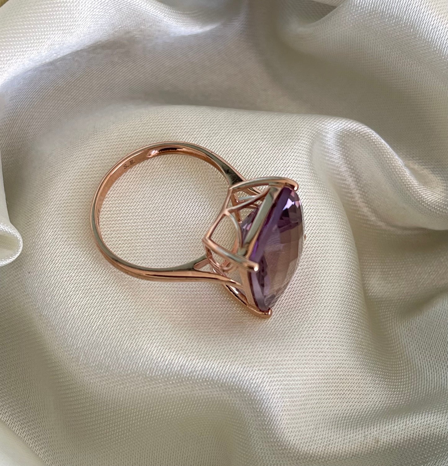 9ct rose gold pear shape 7.8ct natural deep purple amethyst ring