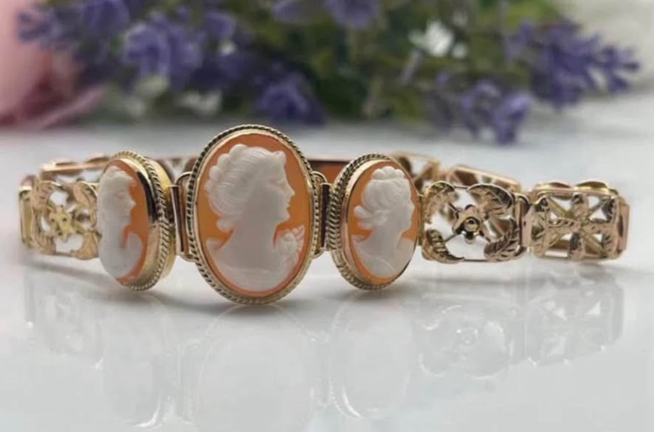 Antique / vintage 9ct gold filigree floral cameo bracelet