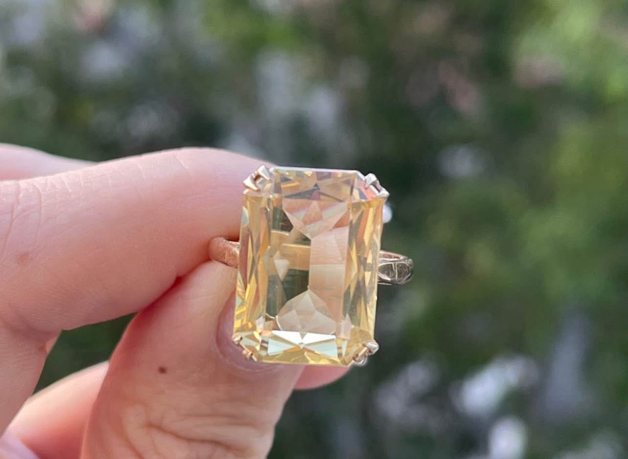 Vintage 9ct yellow gold natural citrine ring