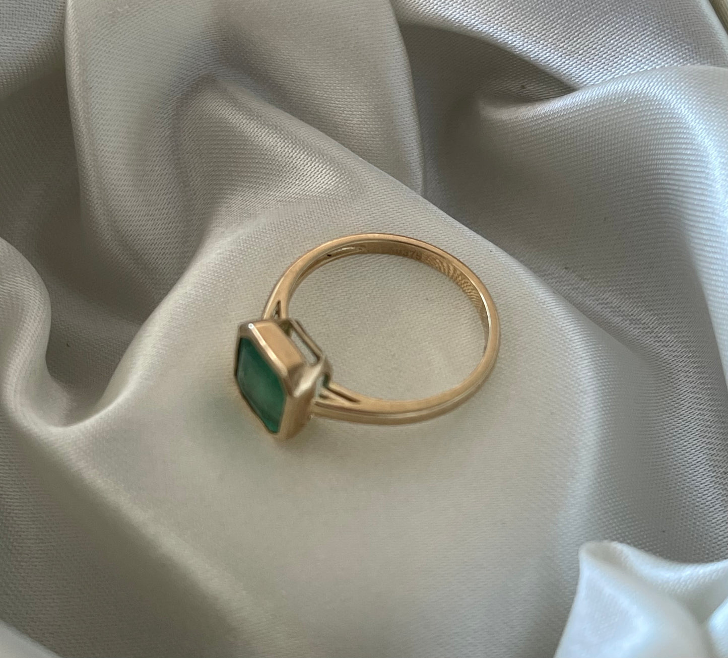 Custom 2.1ct natural emerald ring in bezel set