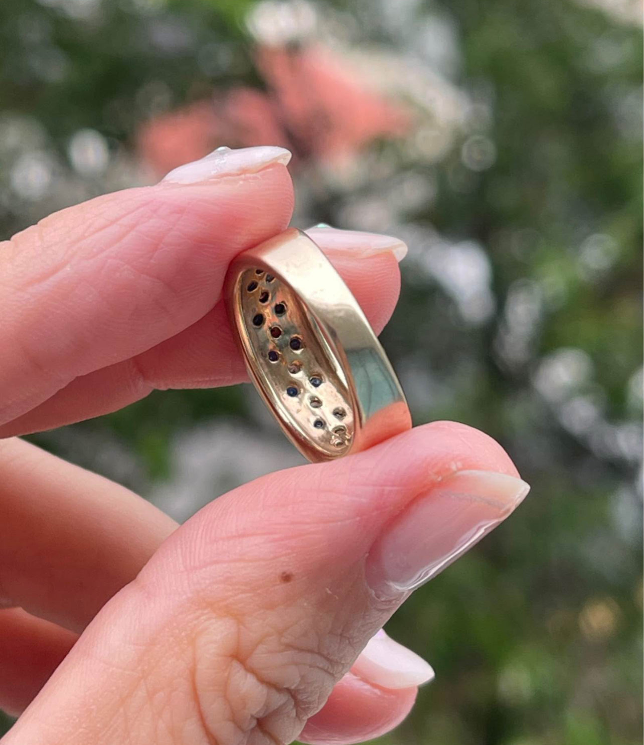 Vintage 9ct yellow & white natural diamond sapphire band ring