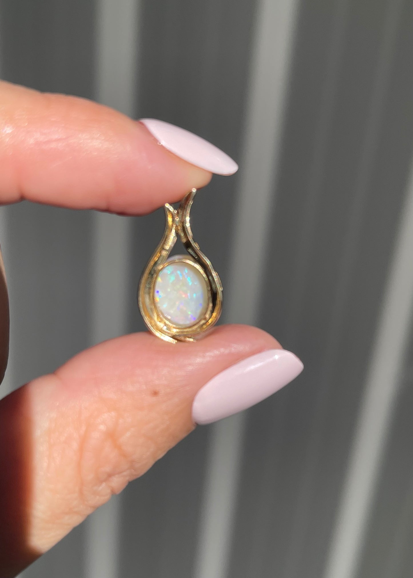 2ct Australian Opal Pendant In 9ct White Gold