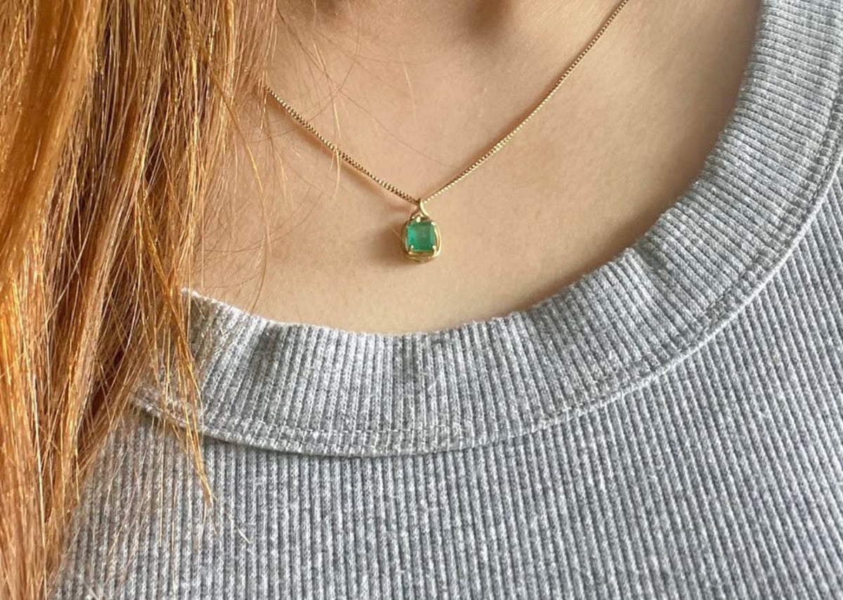 S.E. Custom 1.2ct natural emerald pendant In 9ct Yellow Gold