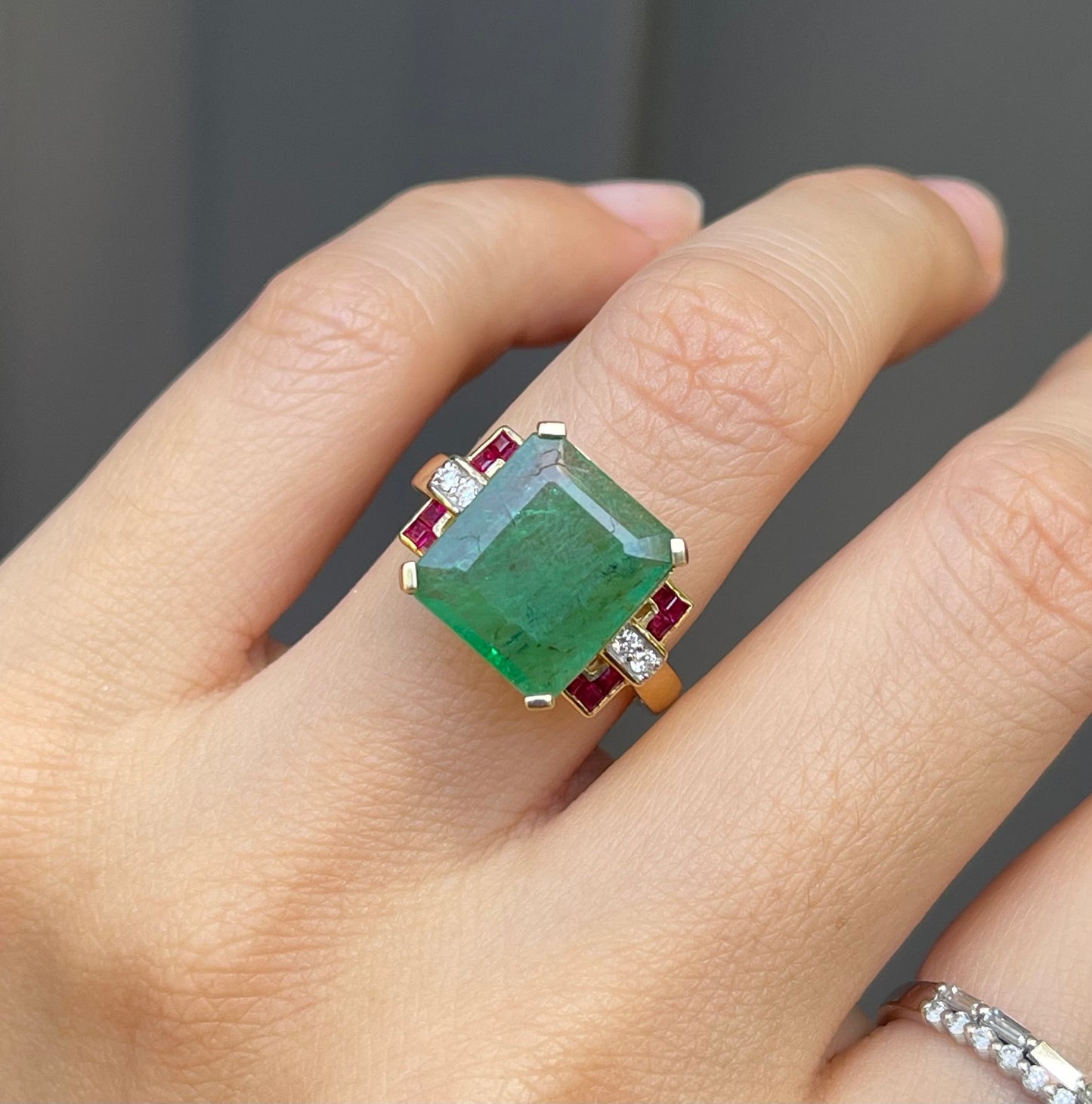 Val $15,400 14ct yellow gold Art Deco Inspired 5ct Natural Colombian Emerald, Ruby & Diamond Ring
