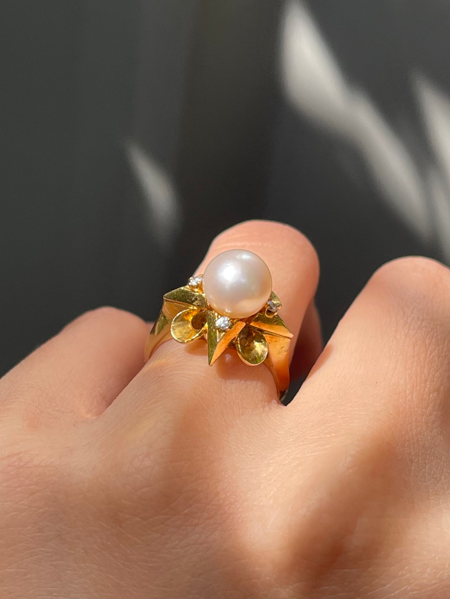 Vintage Pink Akoya Pearl & Diamond starburst ring in 18ct yellow gold