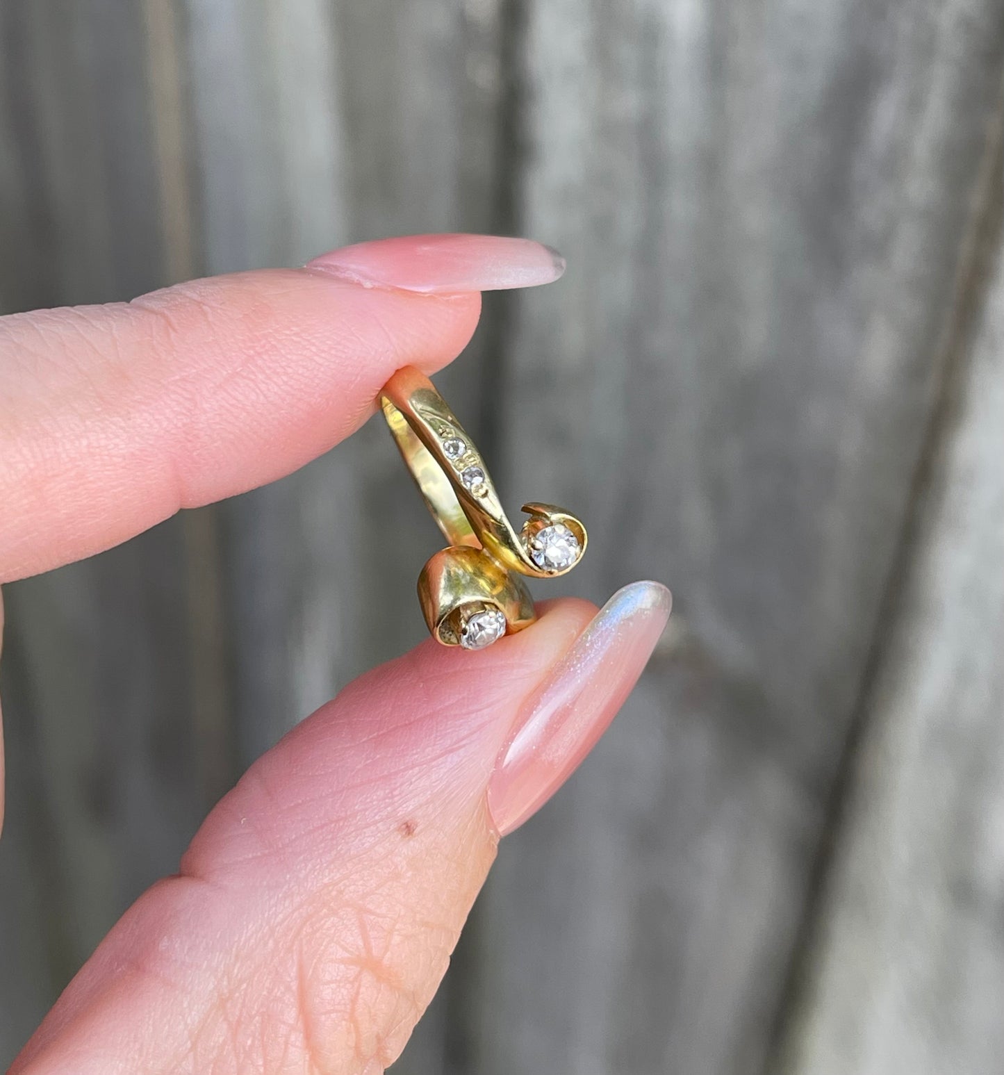 Vintage Natural Diamond Twin Flame Ring In 18ct Yellow Gold – A Beautiful Symbol of Connection