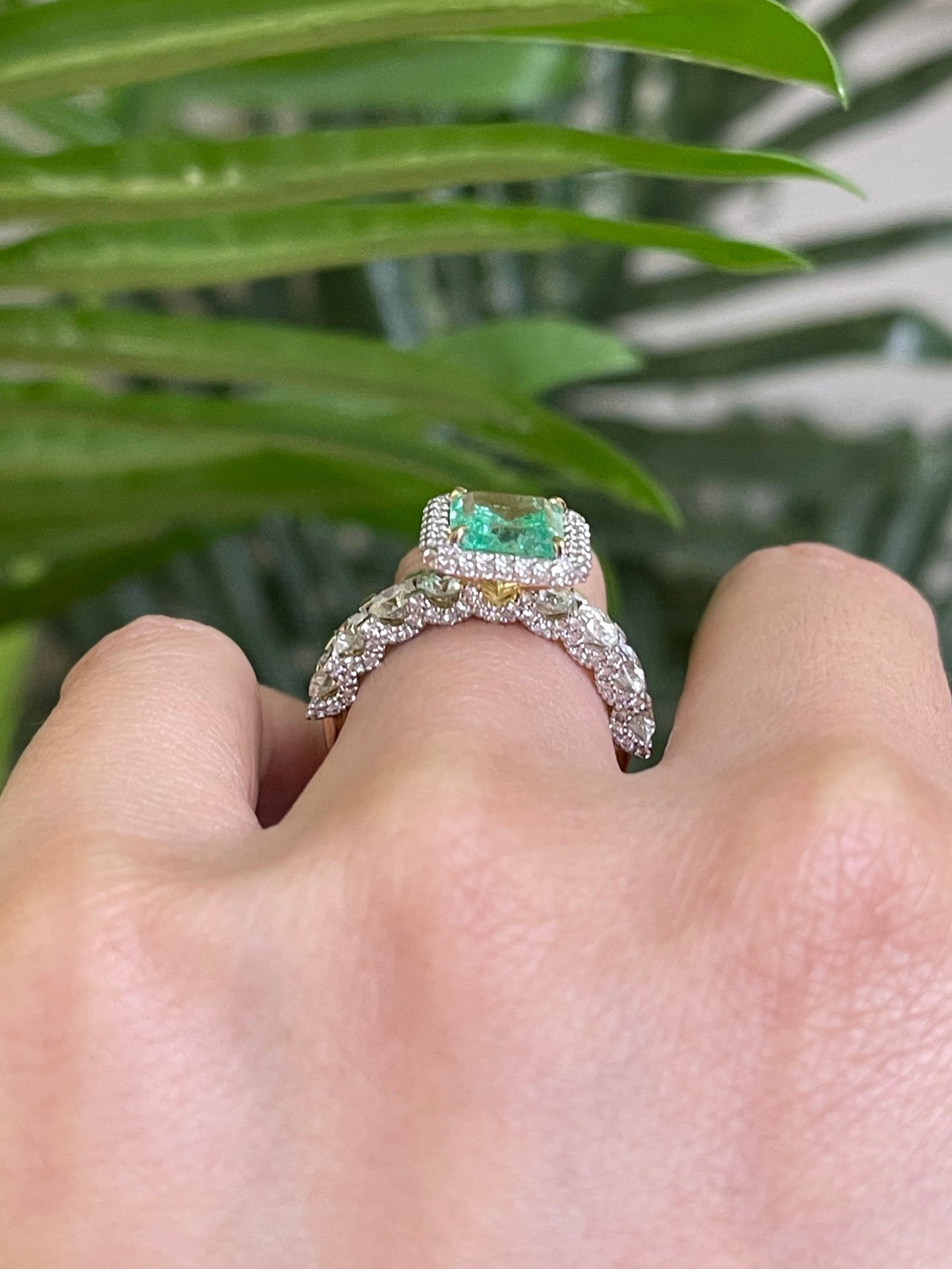 1.91ct Colombian Emerald & 1.8ct Diamond Ring In 14ct Yellow Gold