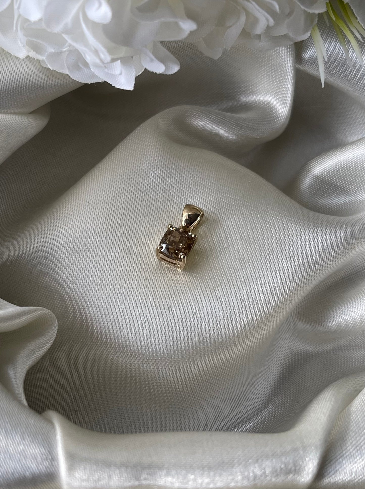 Natural 1ct Earth Mined Champagne Diamond Pendant In 9ct Yellow Gold ( No Chain)