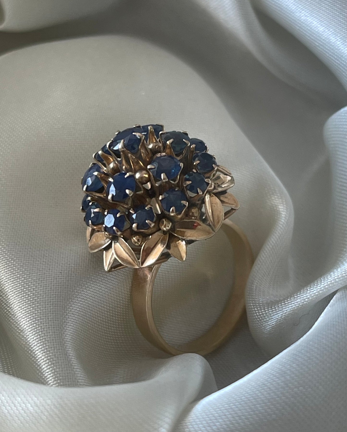 Vintage 10ct Yellow Gold Tripe Halo Design Natural Blue Sapphire Cluster Ring