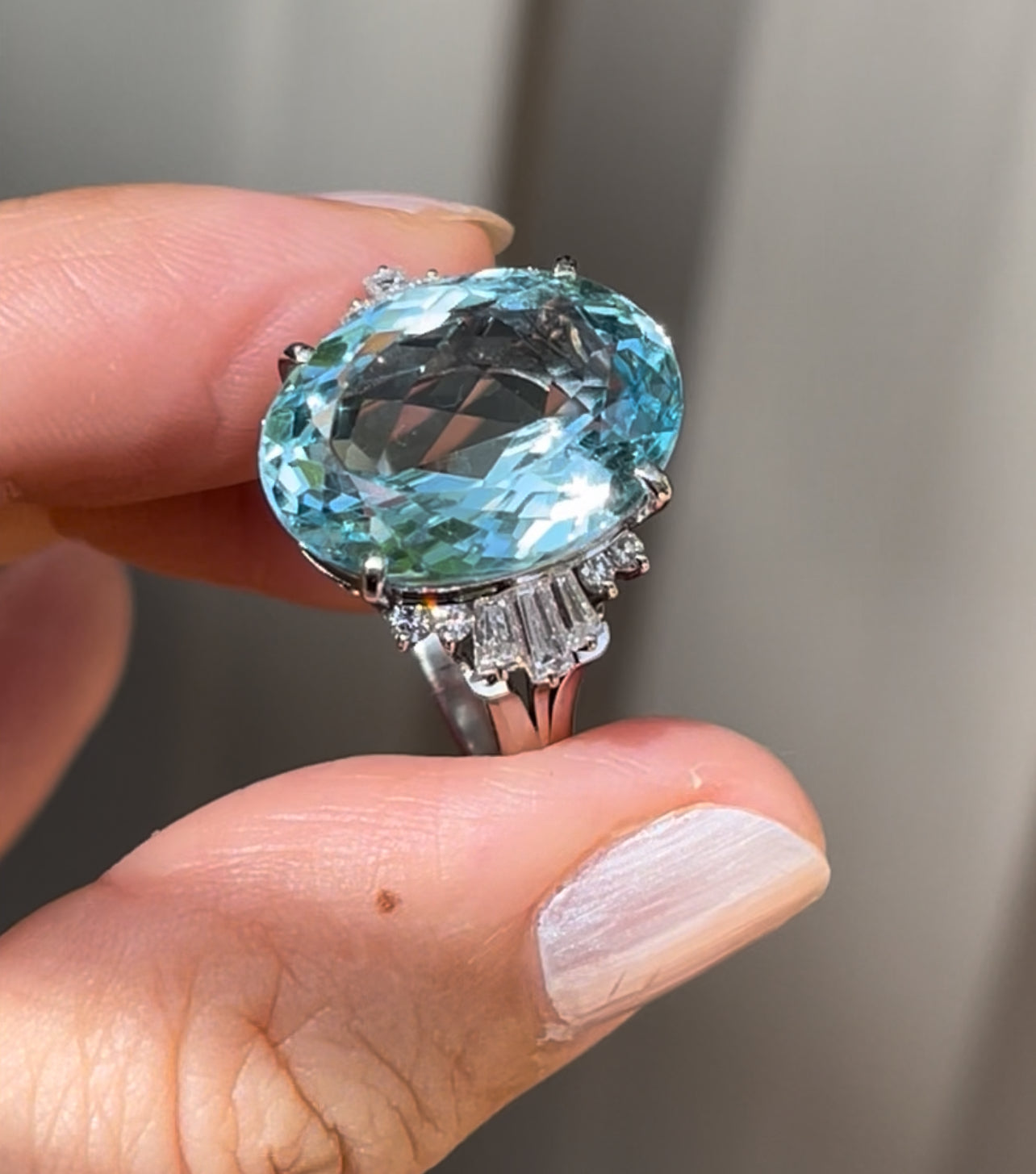 12.16ct Aquamarine 0.7ct diamond Ring In 900 Platinum