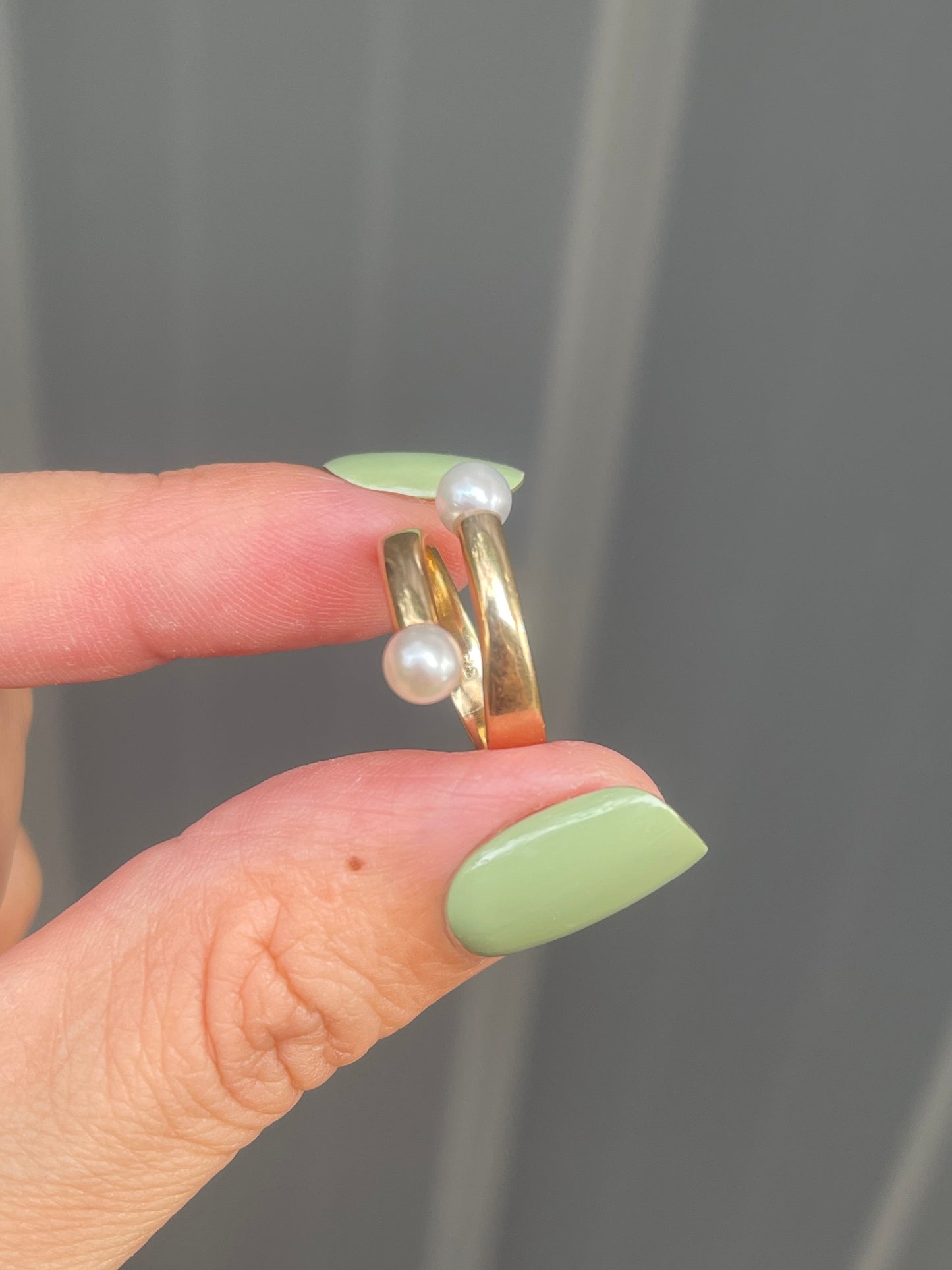 Twin Flame Pearl Ring In 9ct Yellow Gold