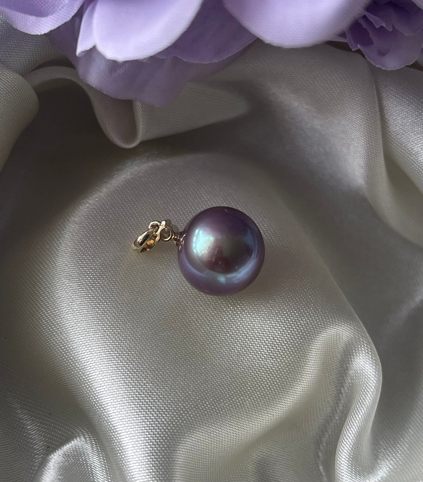 Lavender Edison Pearl & Diamond Pendant in 9ct Yellow Gold