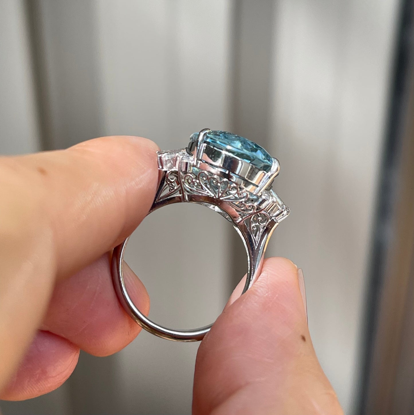 12.16ct Aquamarine 0.7ct diamond Ring In 900 Platinum