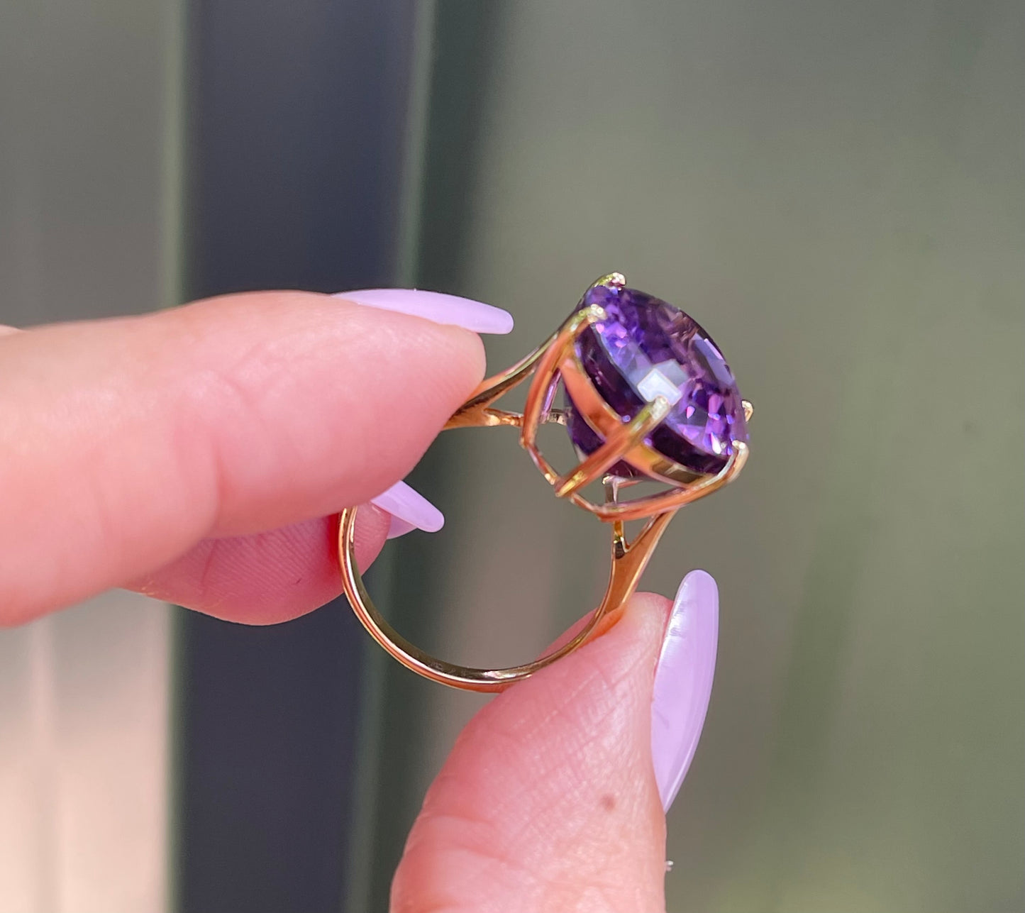 Statement 18.25ct Lavender Amethyst Ring Set in 9ct Yellow Gold
