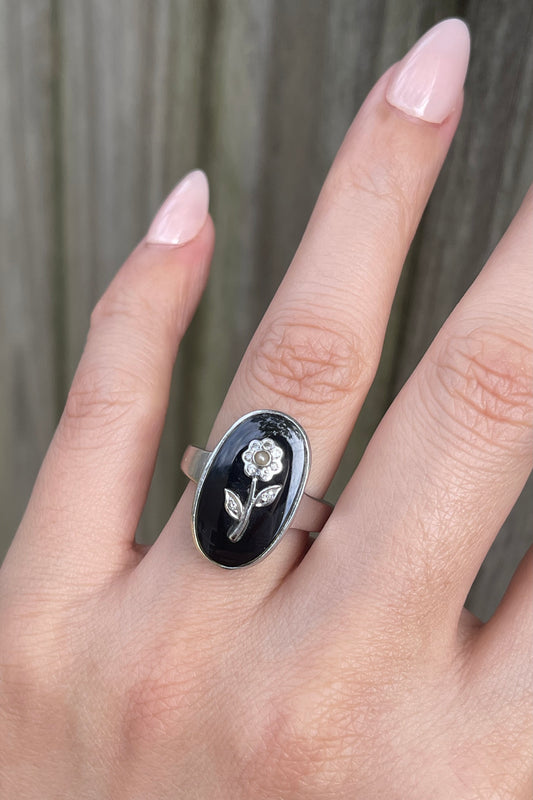 Eternal Bloom – Floral Diamond, Seed Pearl & Black Onyx Ring in 14ct White Gold