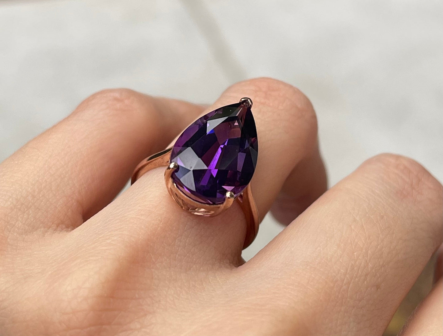 9ct rose gold pear shape 7.8ct natural deep purple amethyst ring