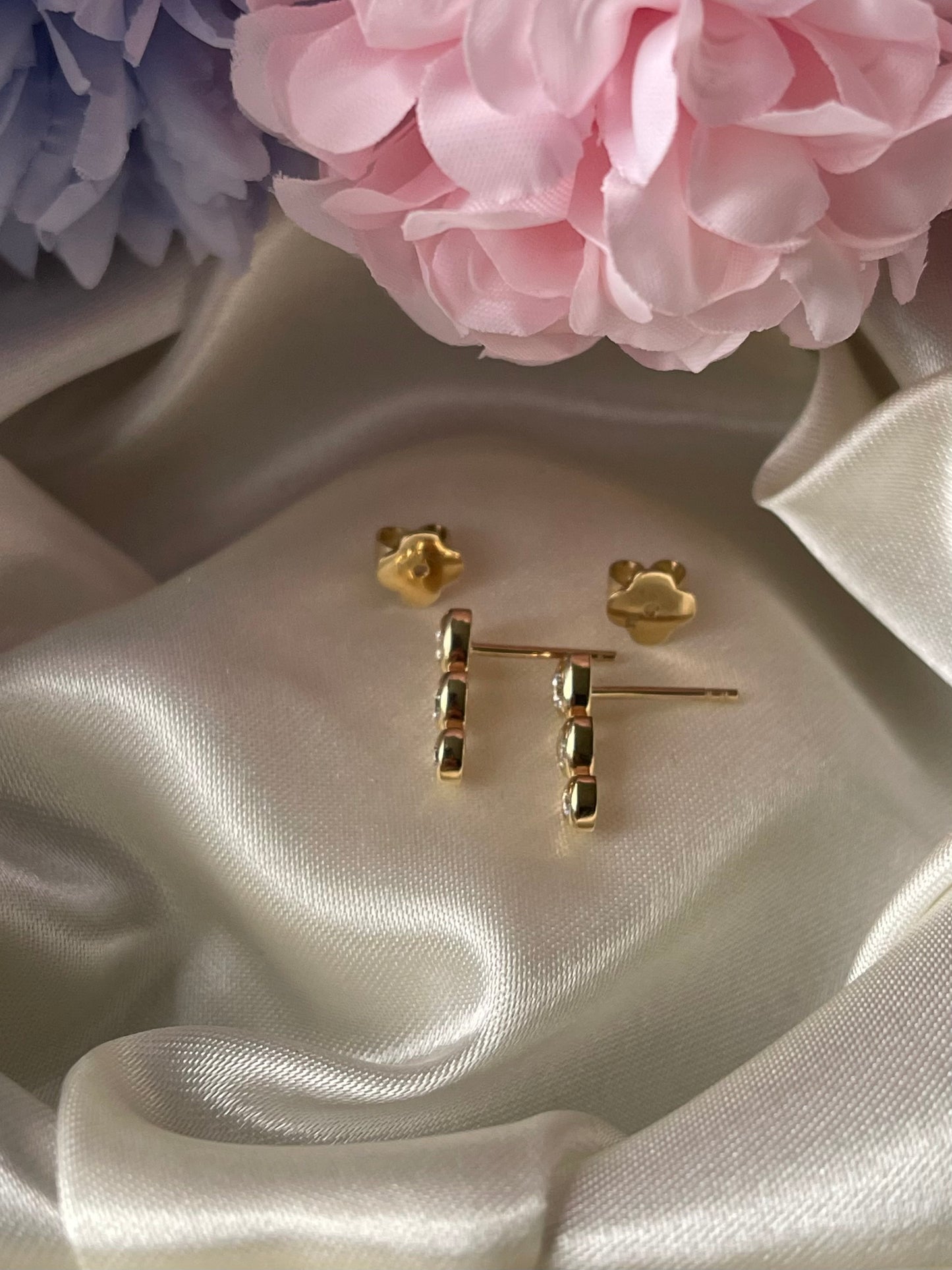 3 Diamond Drop Studs In 9ct Yellow Gold