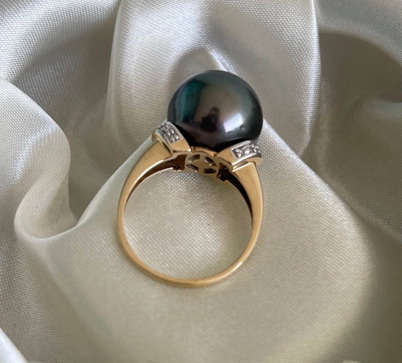 Vintage 14mm Rare Tahitian Pearl & Diamond Ring in 10ct Gold