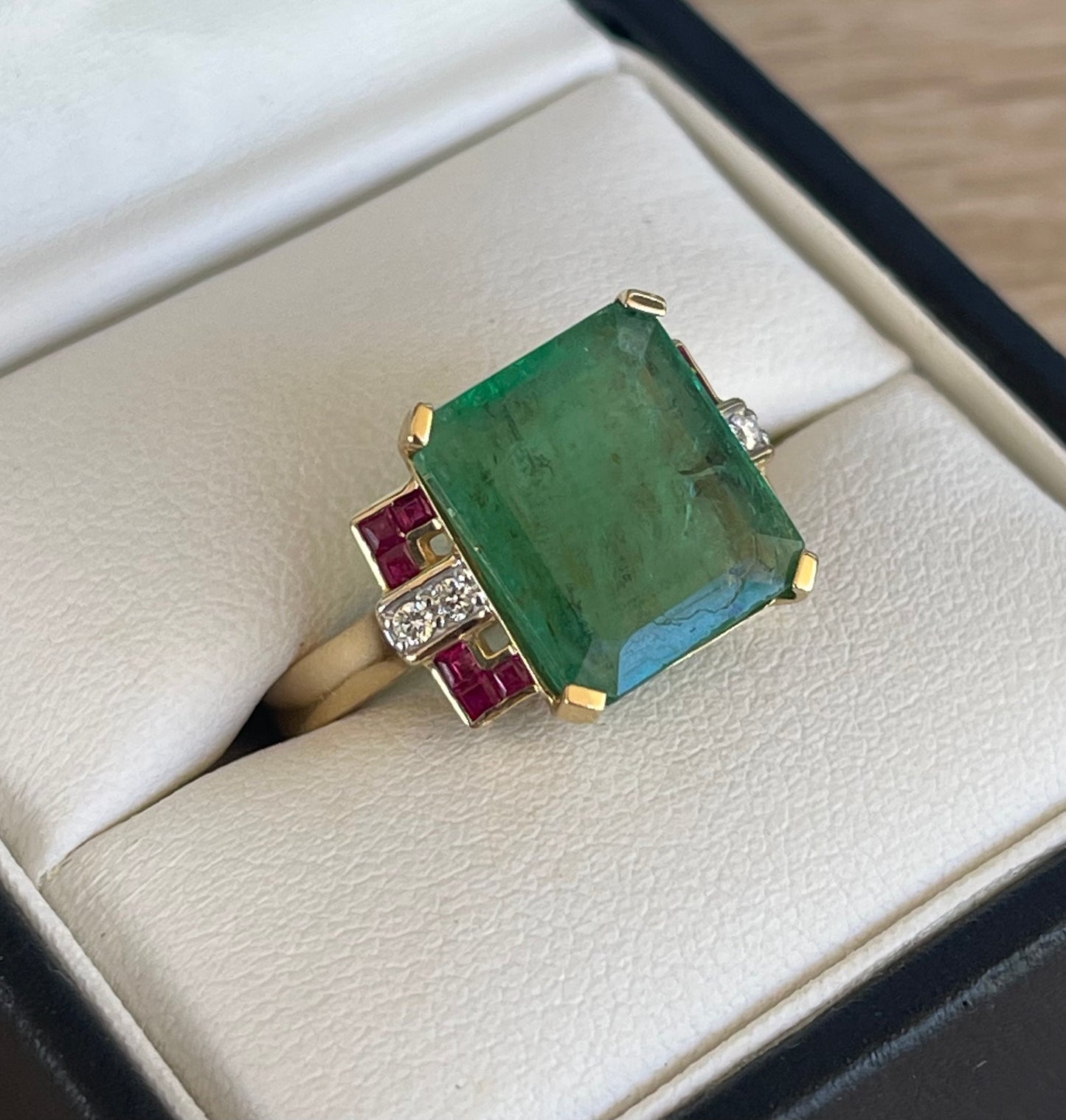 Val $15,400 14ct yellow gold Art Deco Inspired 5ct Natural Colombian Emerald, Ruby & Diamond Ring