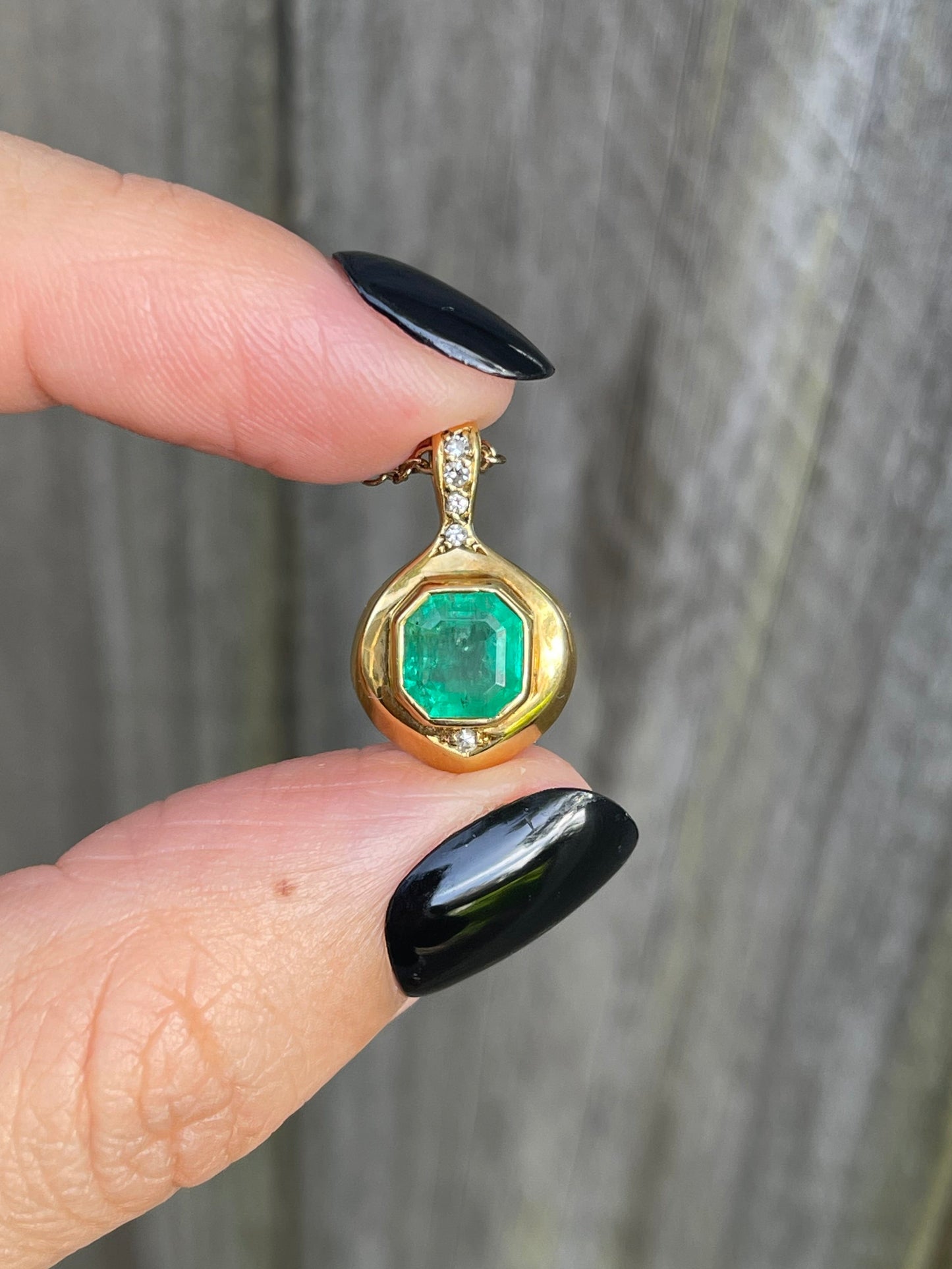 Vintage 1.6ct Emerald Diamond Pendant In 22ct Yellow Gold (no chain)