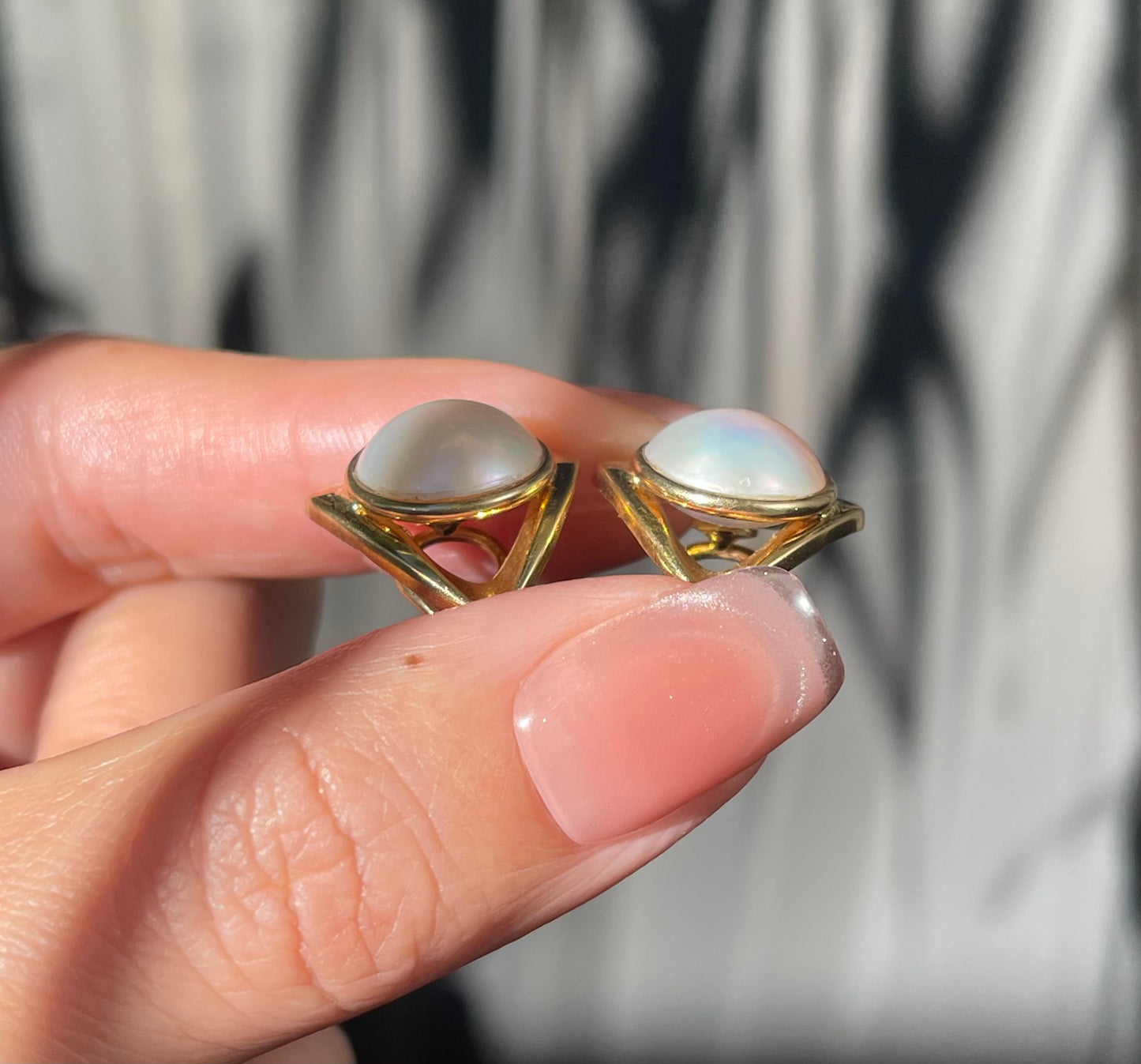 Vintage Italian-origin Heart-shaped Clip-on Earrings With Mabé Pearls In 18ct Yellow Gold