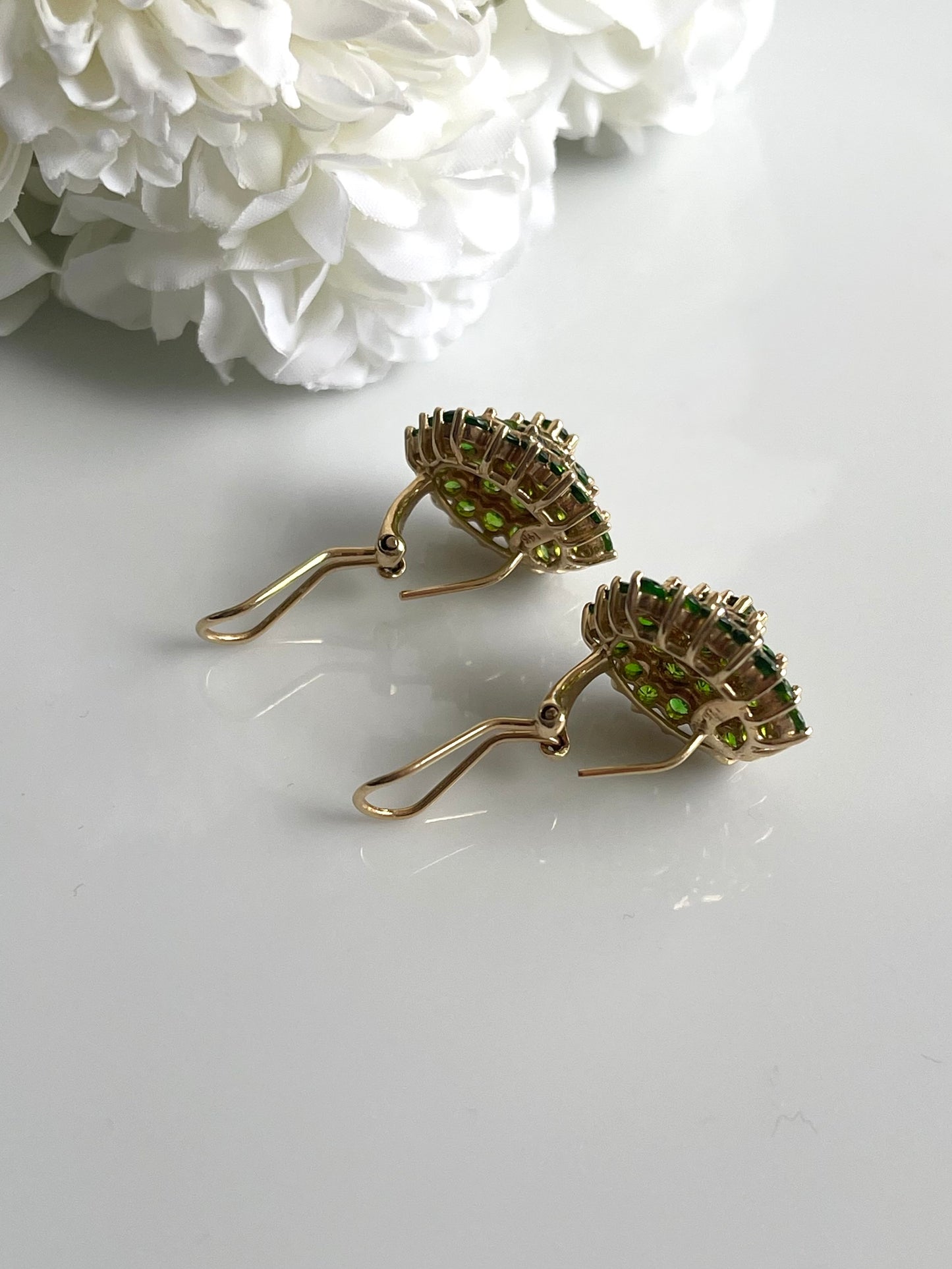 Vintage Rare Tsavorite (green garnet) Cluster Flower Earrings In 14ct Yellow Gold