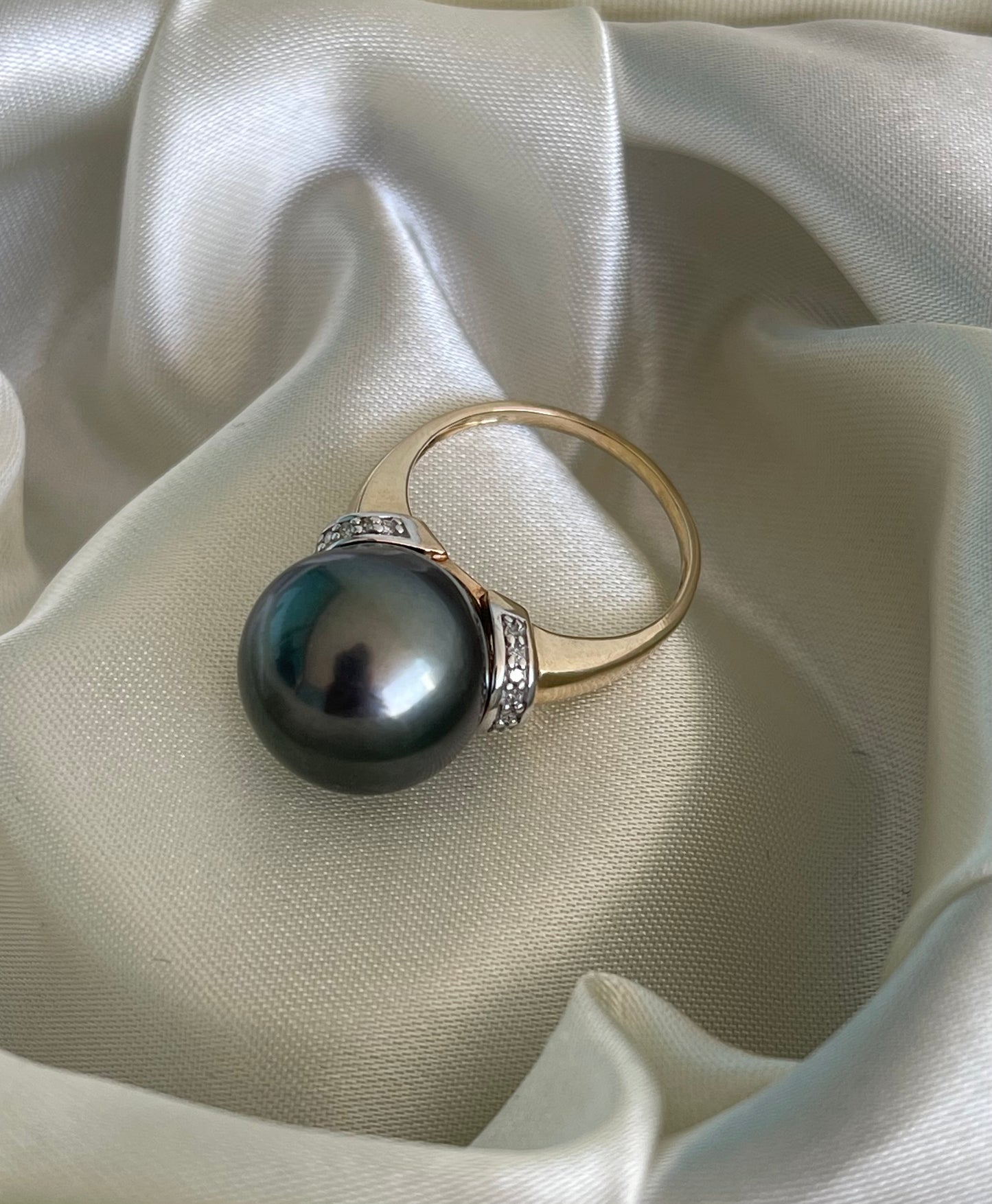 Vintage 10ct yellow & white gold large 14mm genuine Tahitian pearl diamond ring