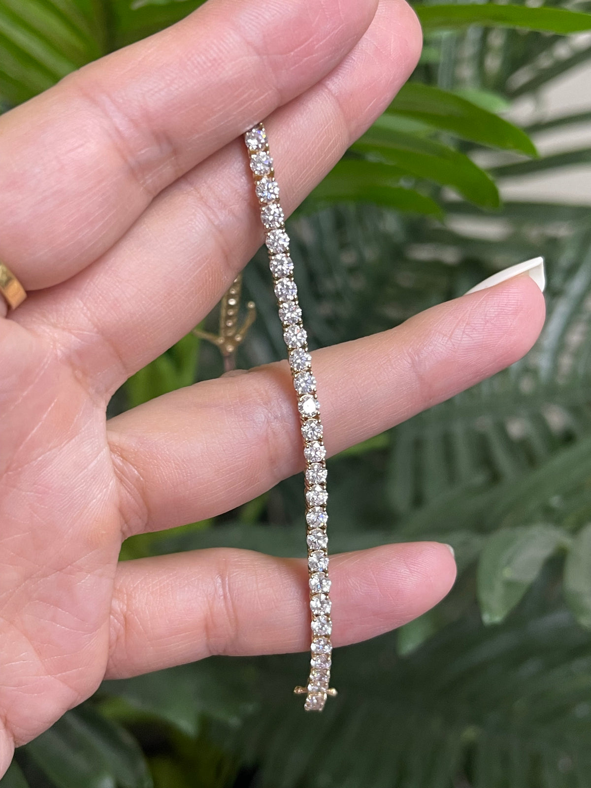 5.74ct Natural VS Diamond Tennis Bracelet In 14ct yellow gold