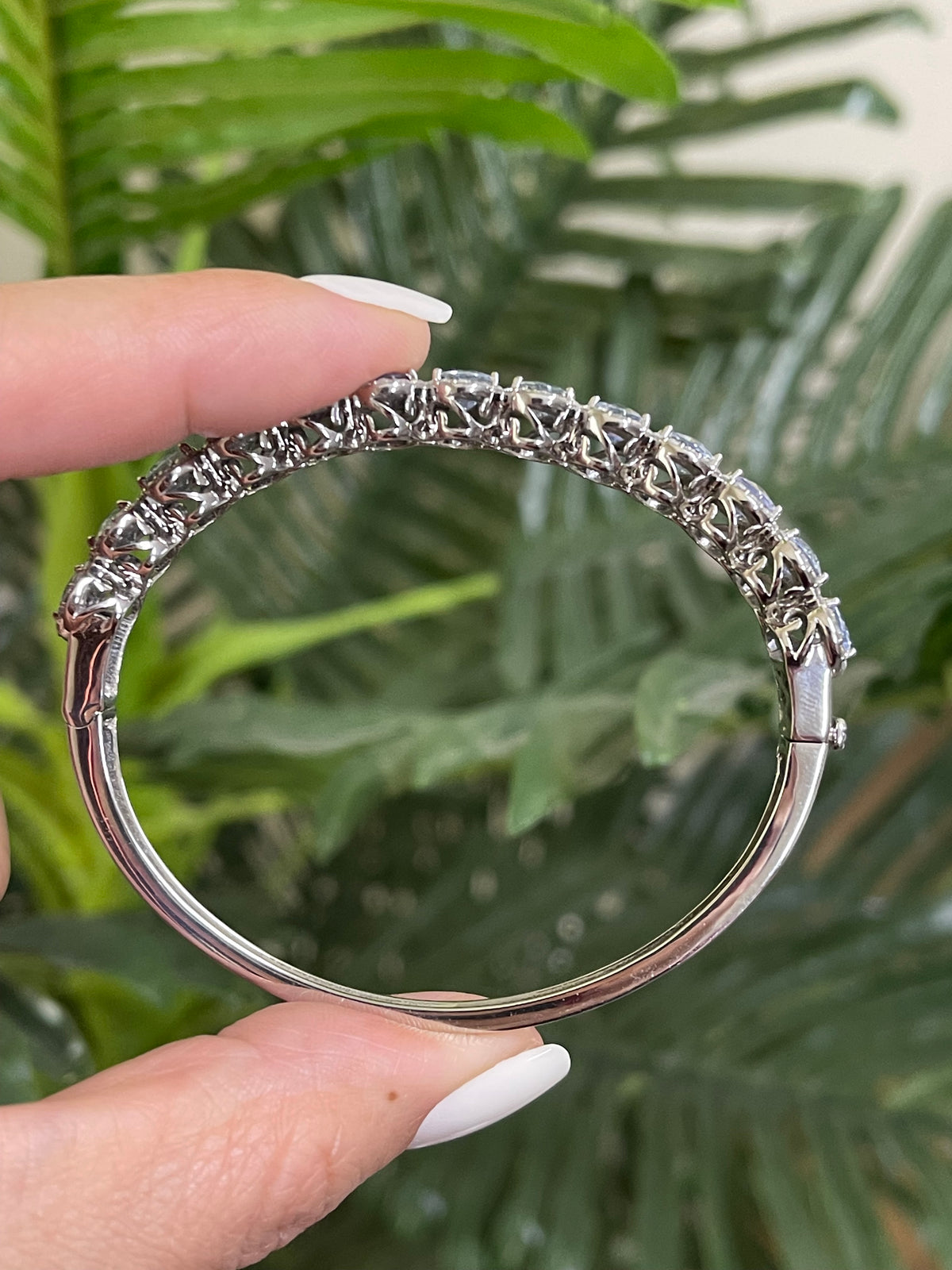 12.40ct Natural Ceylon Sapphire & 2.17ct Diamond Halo Bangle In 18ct White Gold
