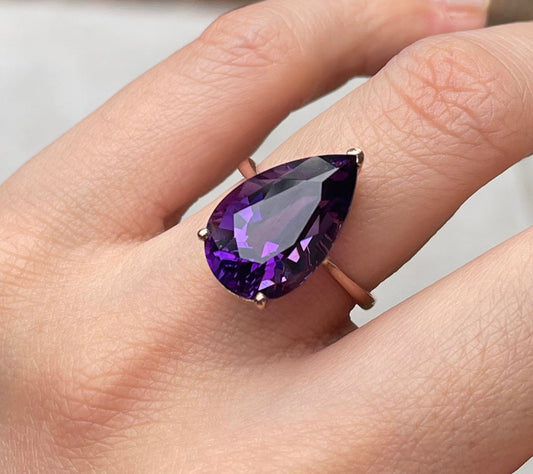 9ct rose gold pear shape 7.8ct natural deep purple amethyst ring