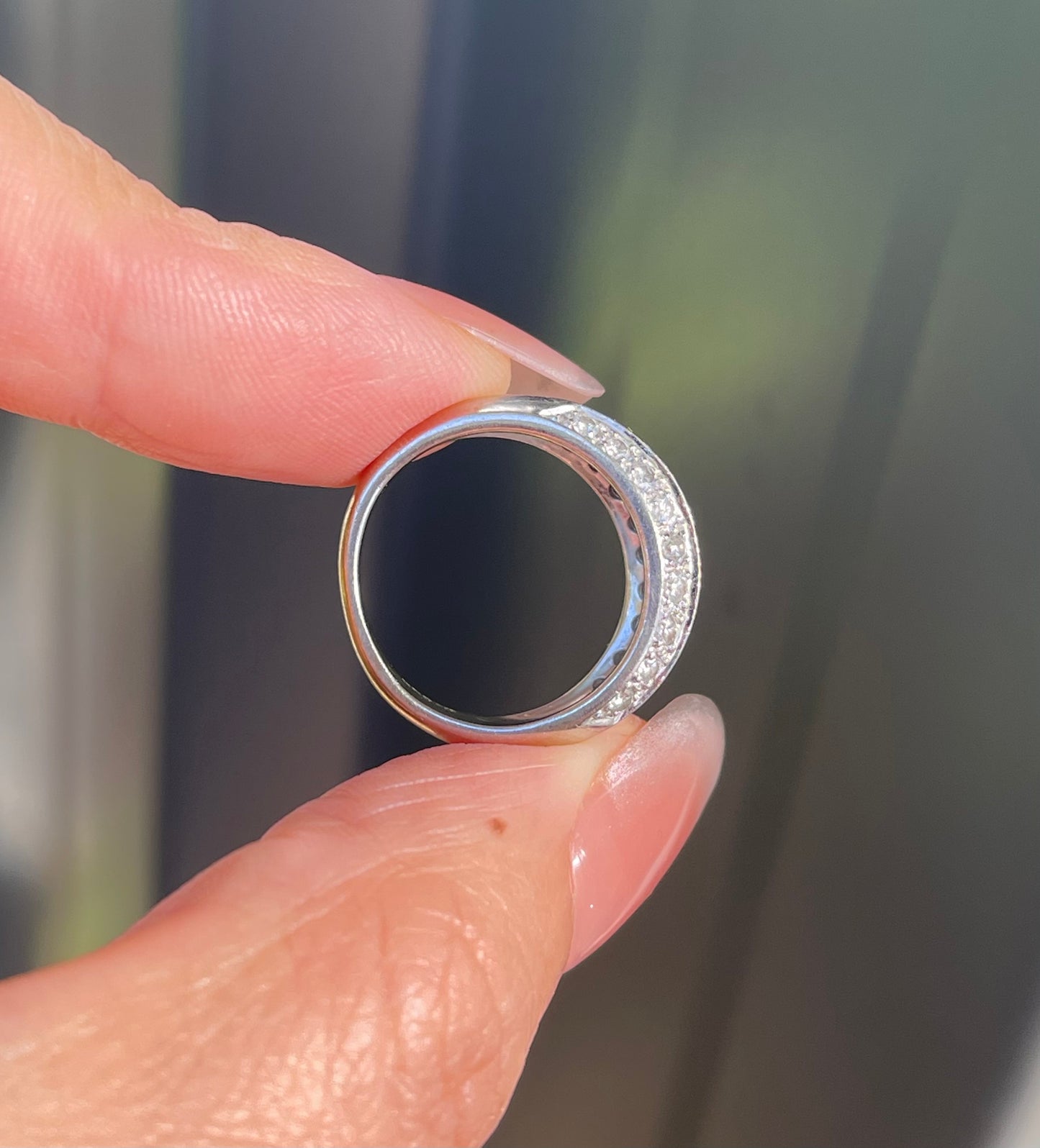 Vintage Natural Diamond Concave Pavé Band Ring In Heavy Solid 18ct White Gold