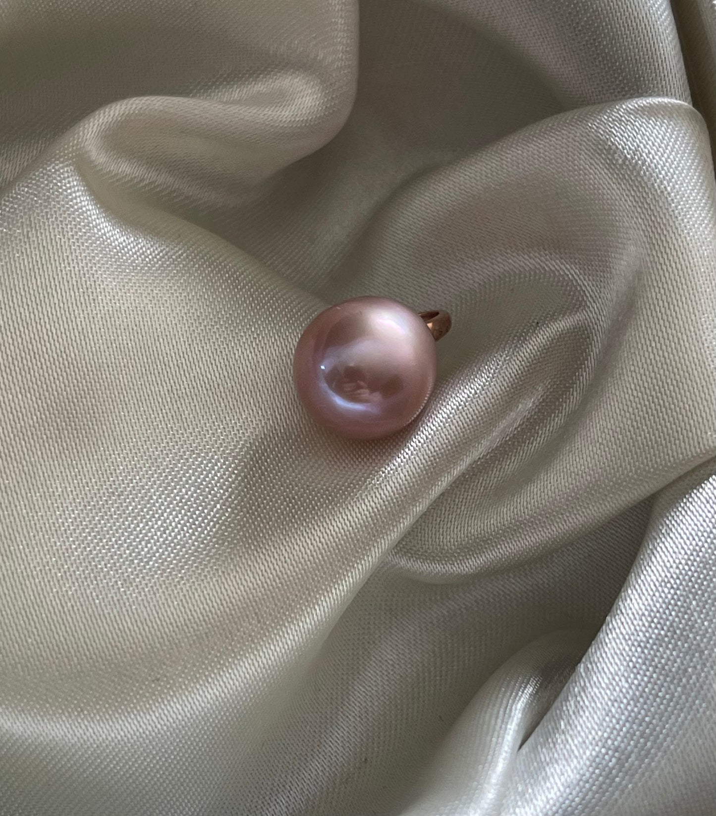 Lavender Pearl Pendant in 9ct Rose Gold
