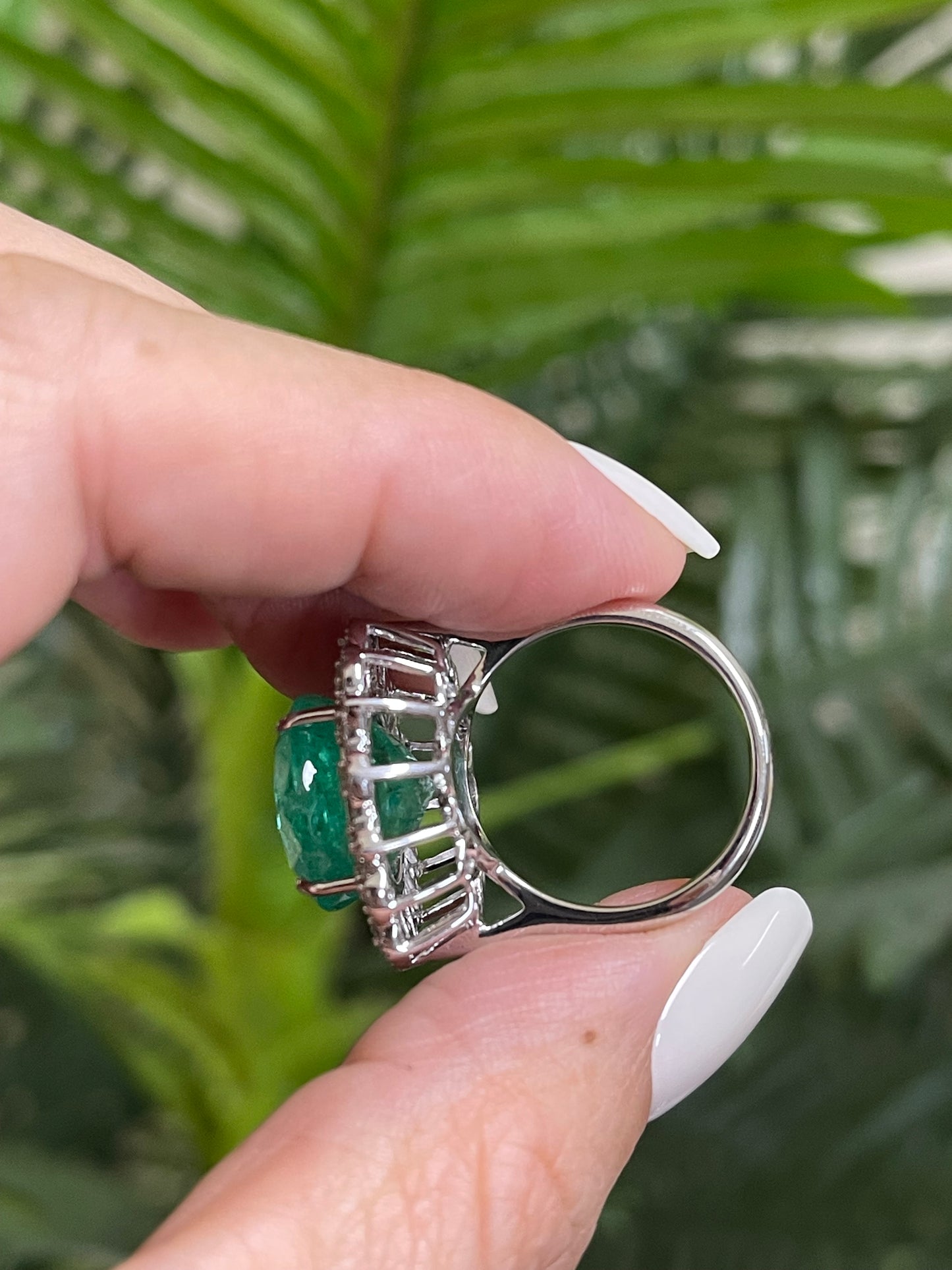 10.6ct Natural Colombian Emerald & 2.28ct Natural Diamond Flower Ring In 14ct White Gold