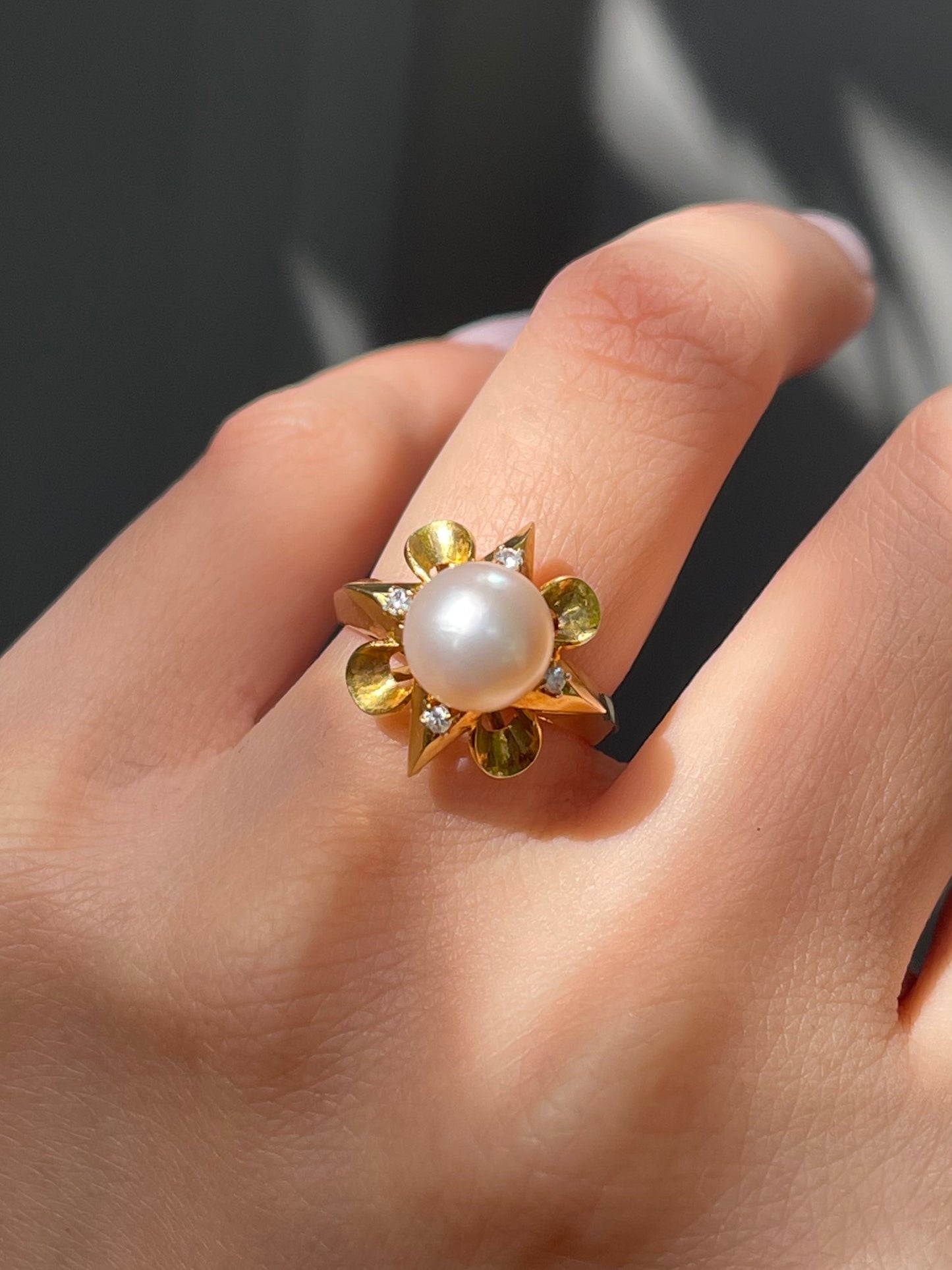 Vintage Pink Akoya Pearl & Diamond starburst ring in 18ct yellow gold