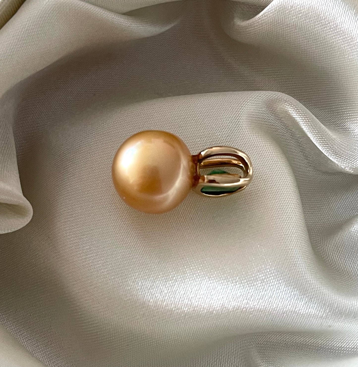 9ct yellow gold genuine golden south sea pearl pendant with natural emerald