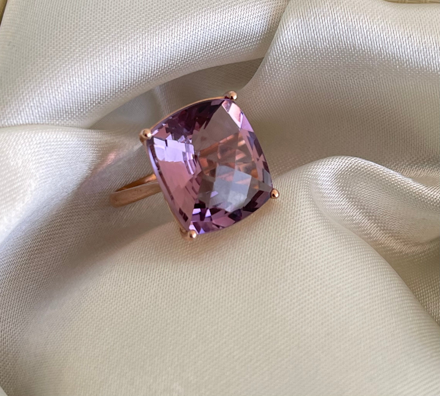 9ct rose gold 8.9ct Rose de France amethyst ring