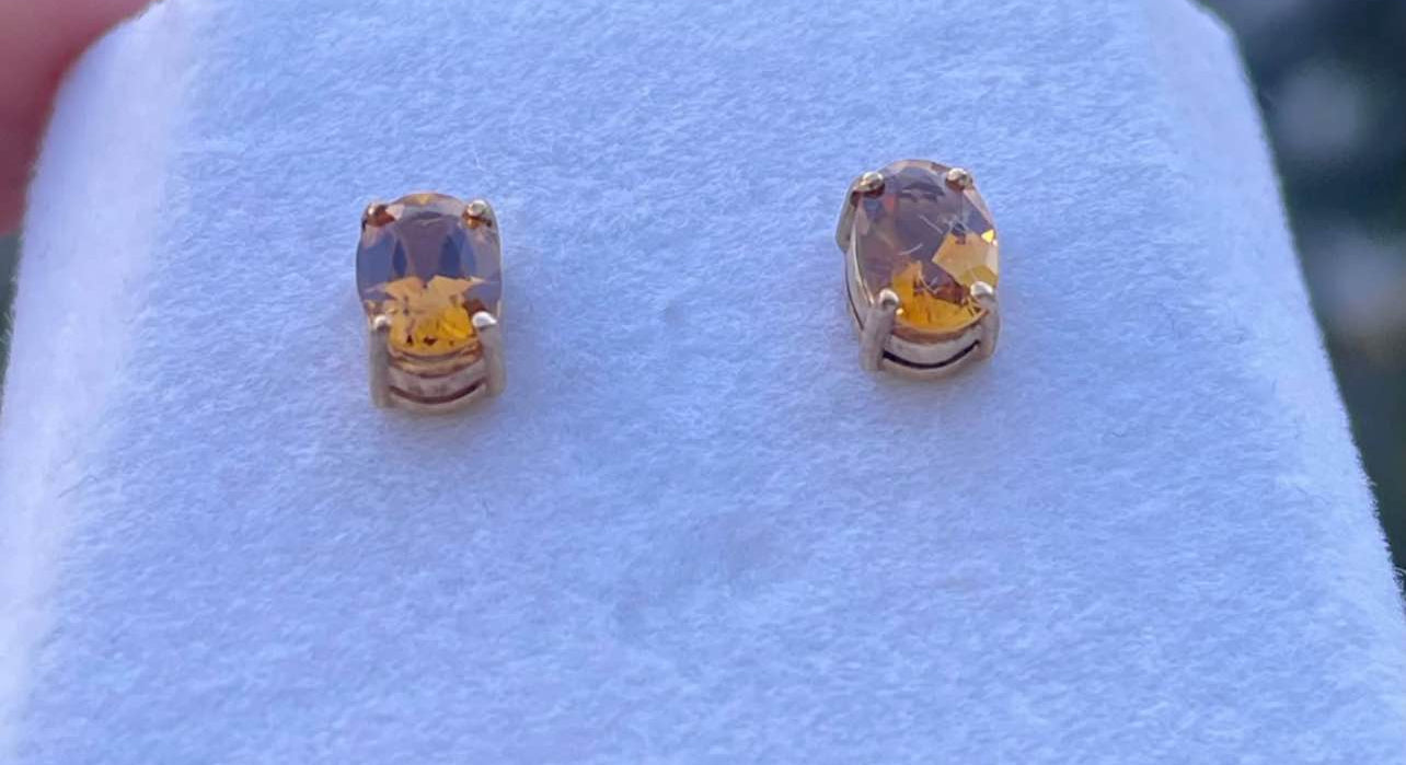 Vintage 9ct yellow gold natural citrine stud earrings