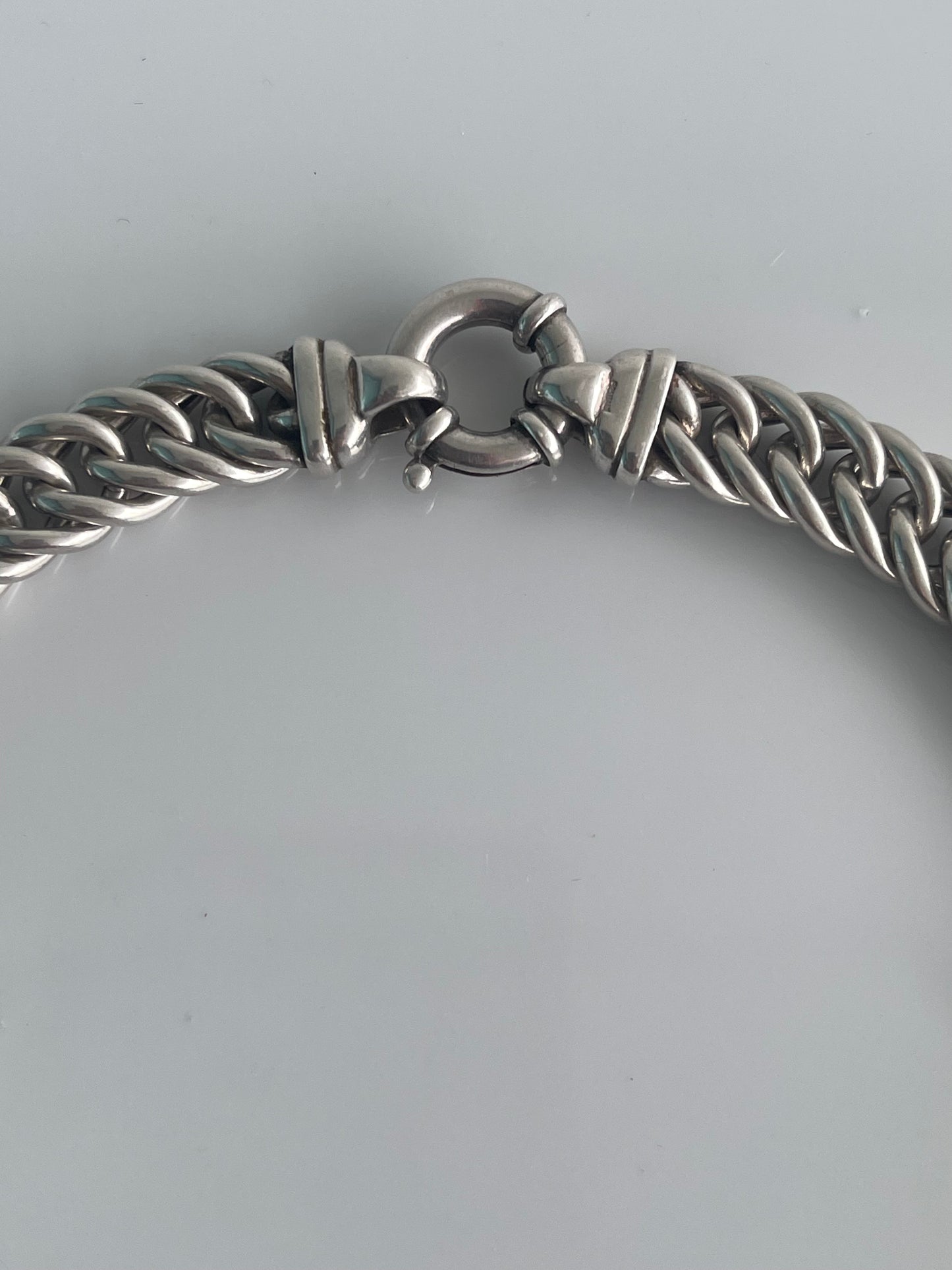 Italian origin 69g Sterling Silver wide Curb Link Bolt clasp necklace