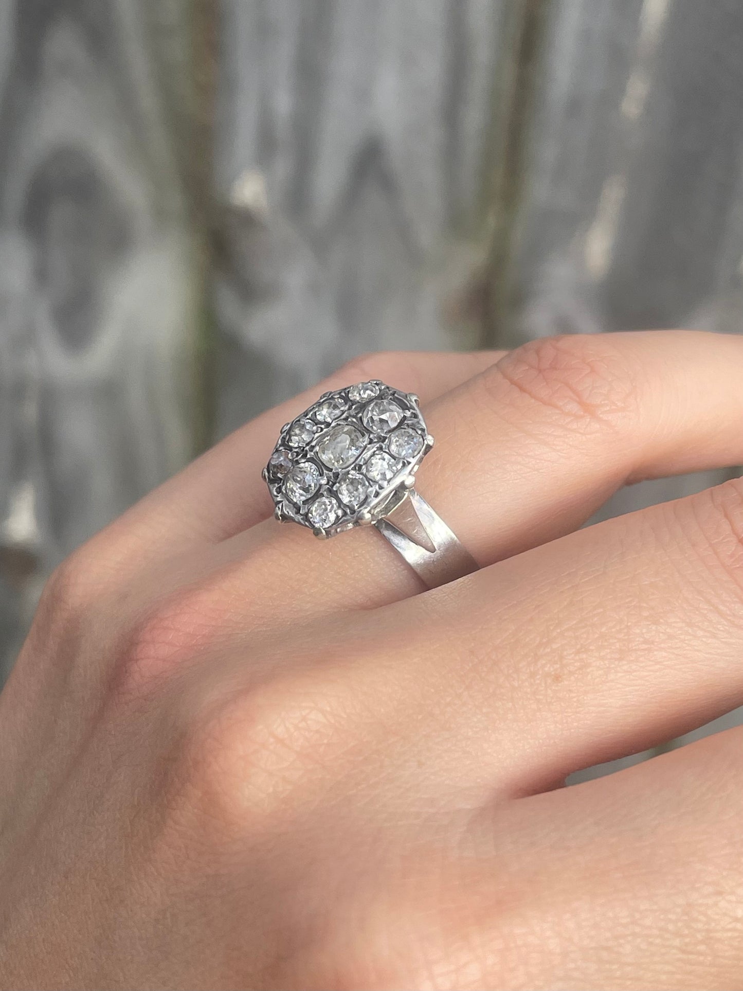 Antique 1920s 1.5ct Old Cut Diamond Cluster Ring In 18ct & Palladium