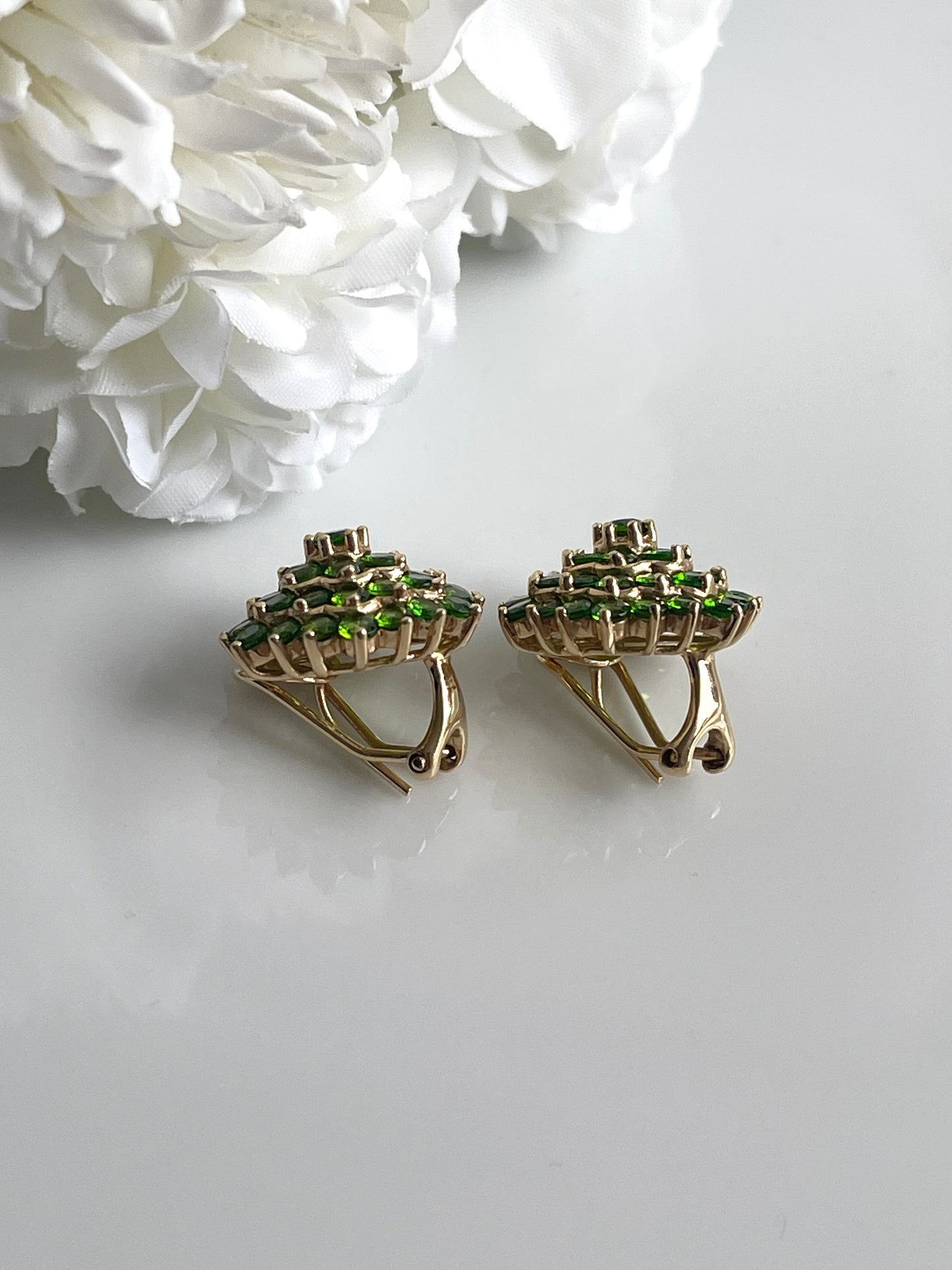 Vintage Rare Tsavorite (green garnet) Cluster Flower Earrings In 14ct Yellow Gold