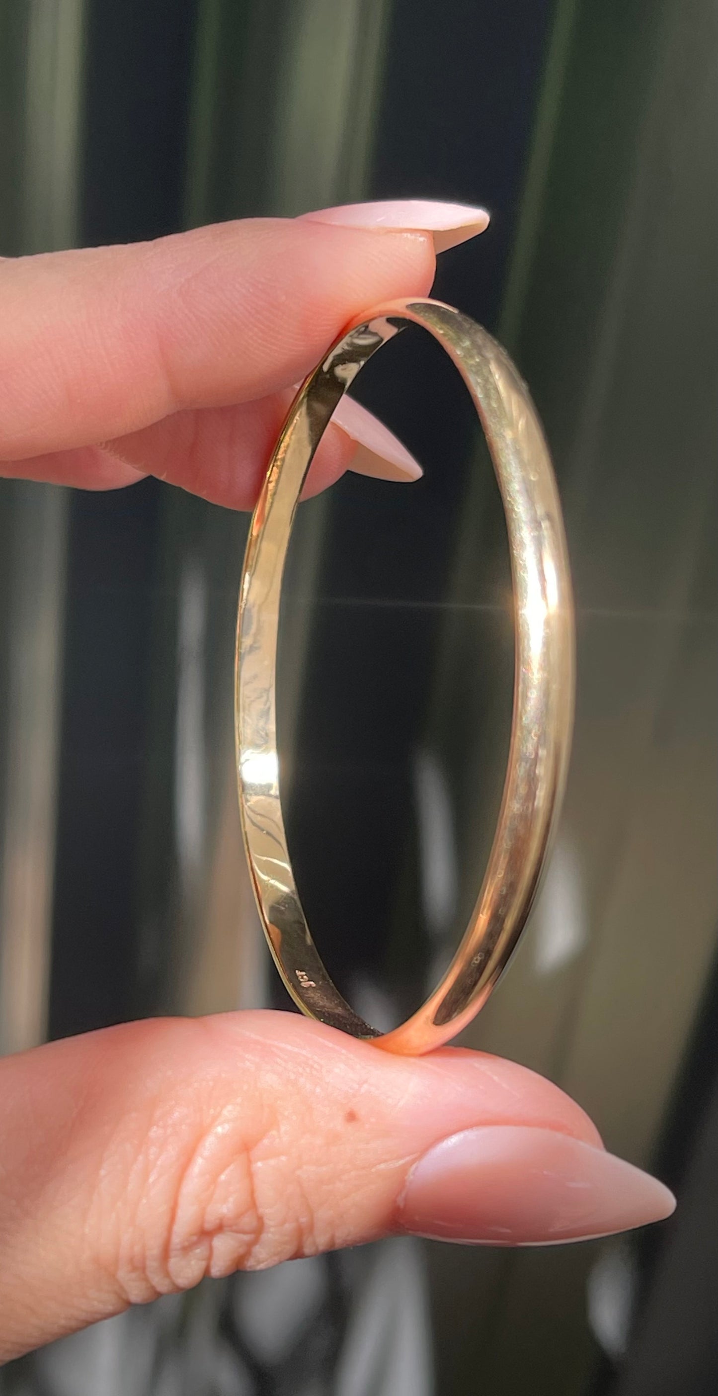 Very Small Sized Bangle Bangle In 9ct Yellow Gold