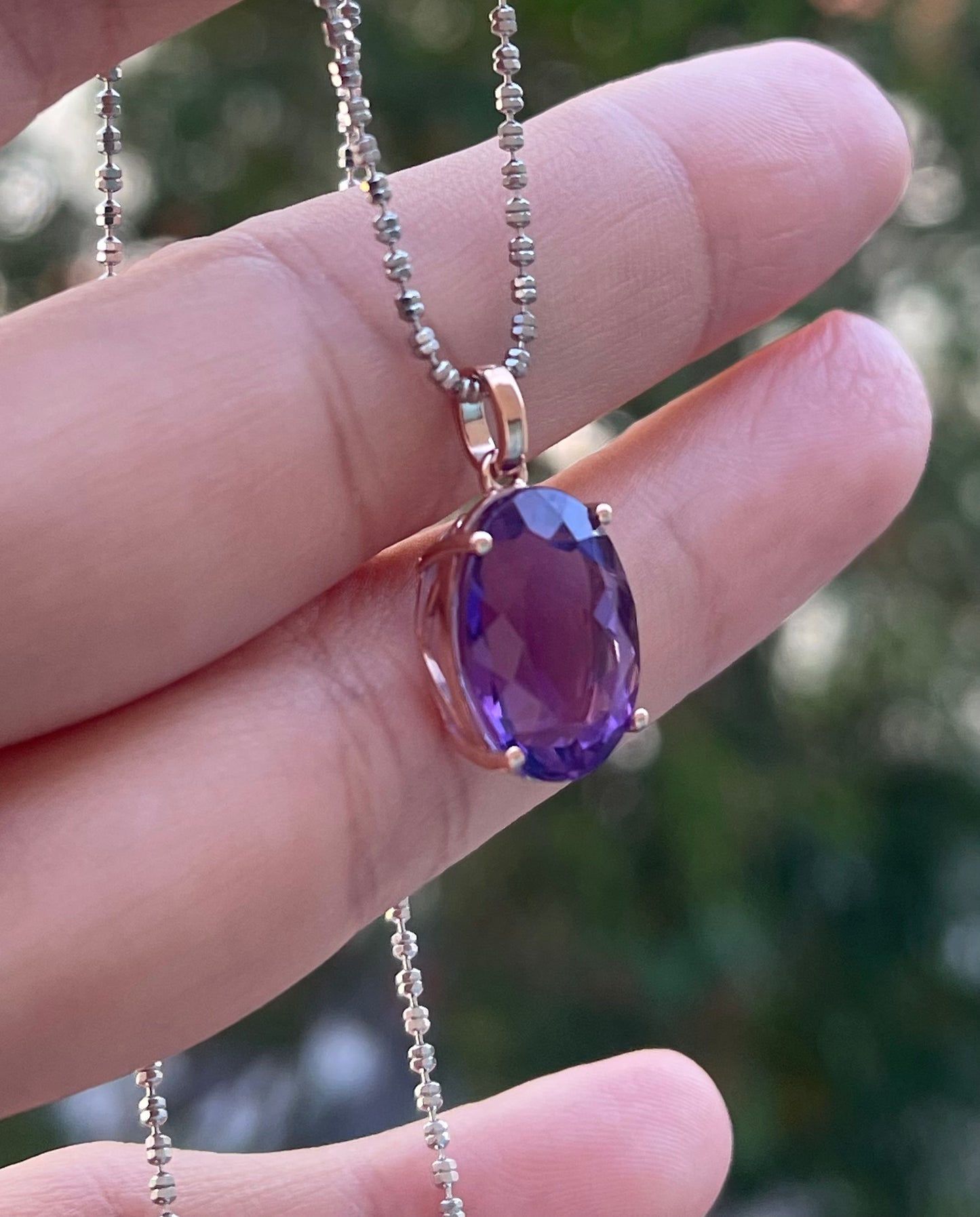 9ct rose gold 6.45ct oval natural purple amethyst pendant