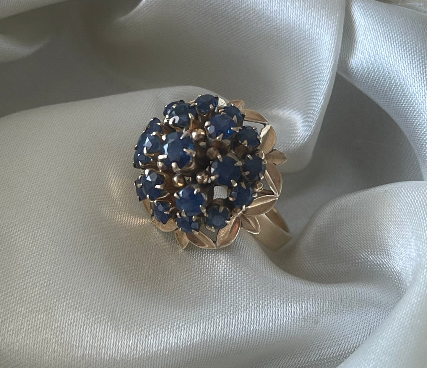 Vintage 10ct Yellow Gold Tripe Halo Design Natural Blue Sapphire Cluster Ring