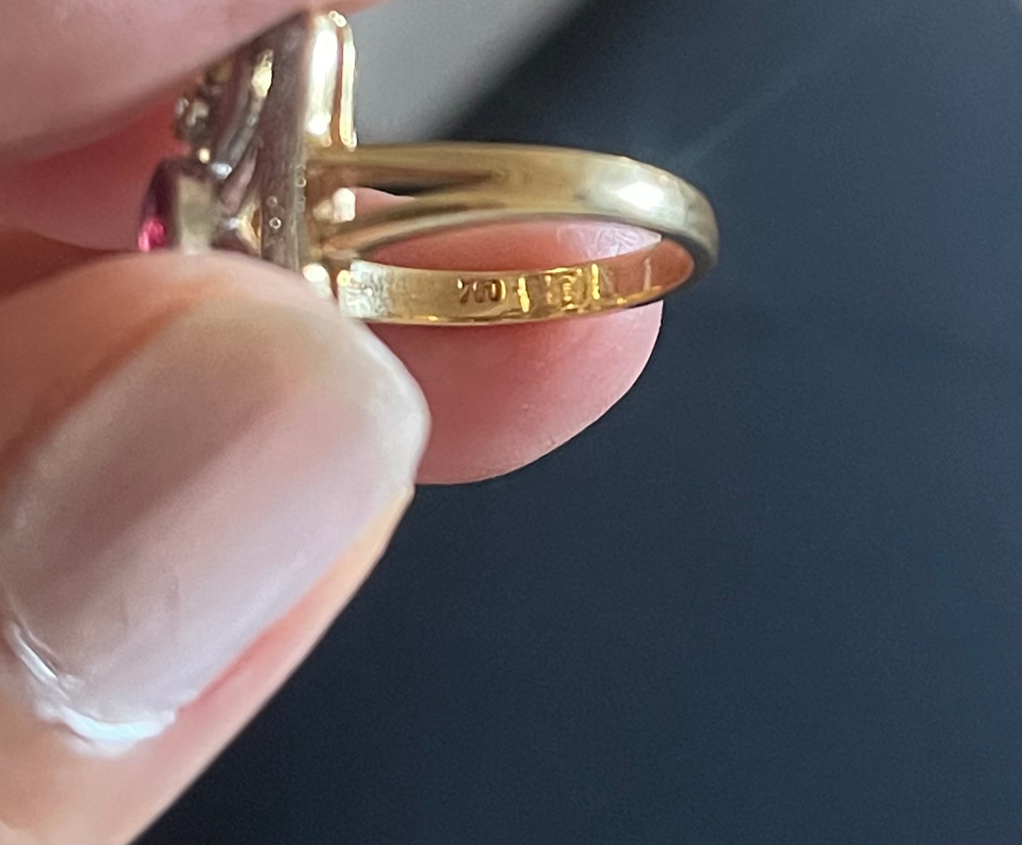 Vintage art deco style 18ct yellow white gold garnet diamond ring