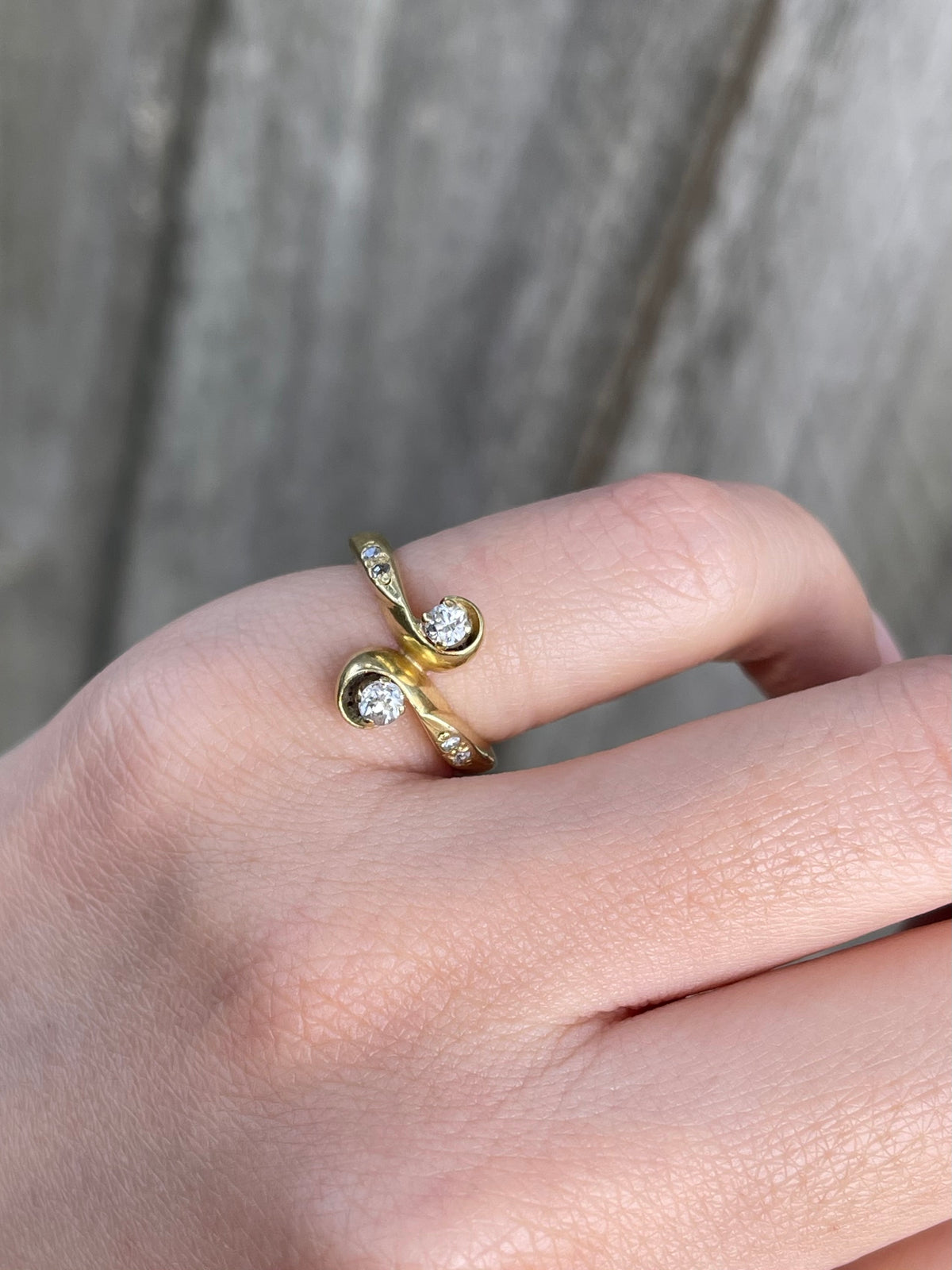Vintage Natural Diamond Twin Flame Ring In 18ct Yellow Gold – A Beautiful Symbol of Connection