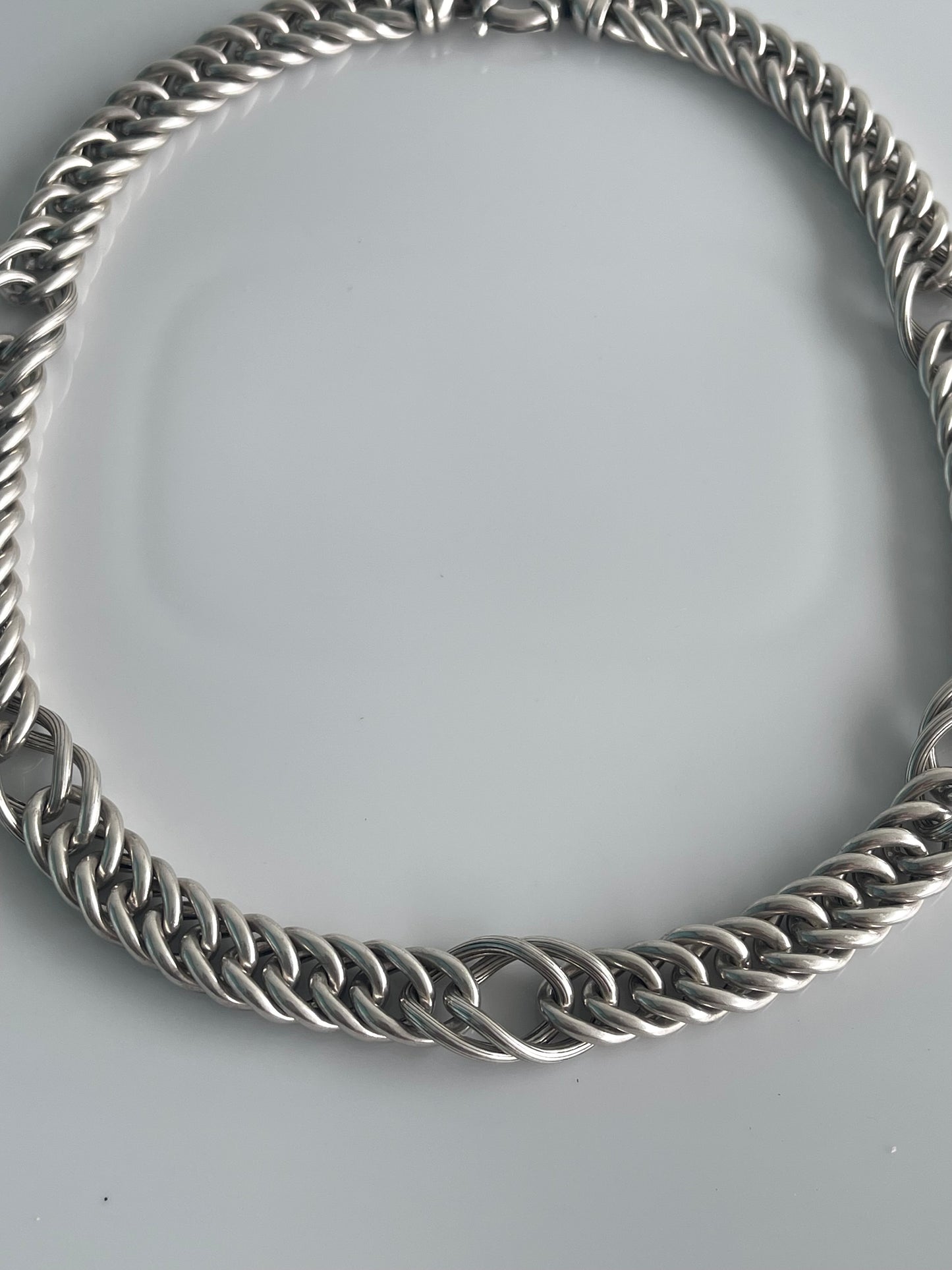 Italian origin 69g Sterling Silver wide Curb Link Bolt clasp necklace