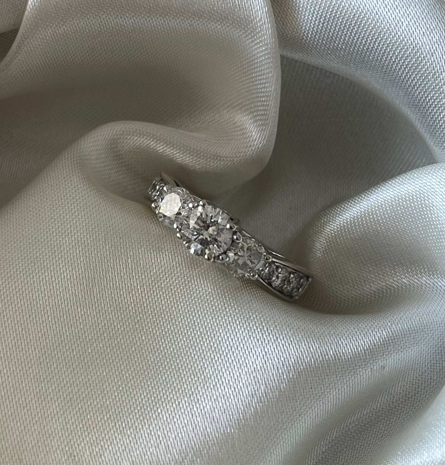 14ct white gold natural 1.71ct diamond trilogy ring