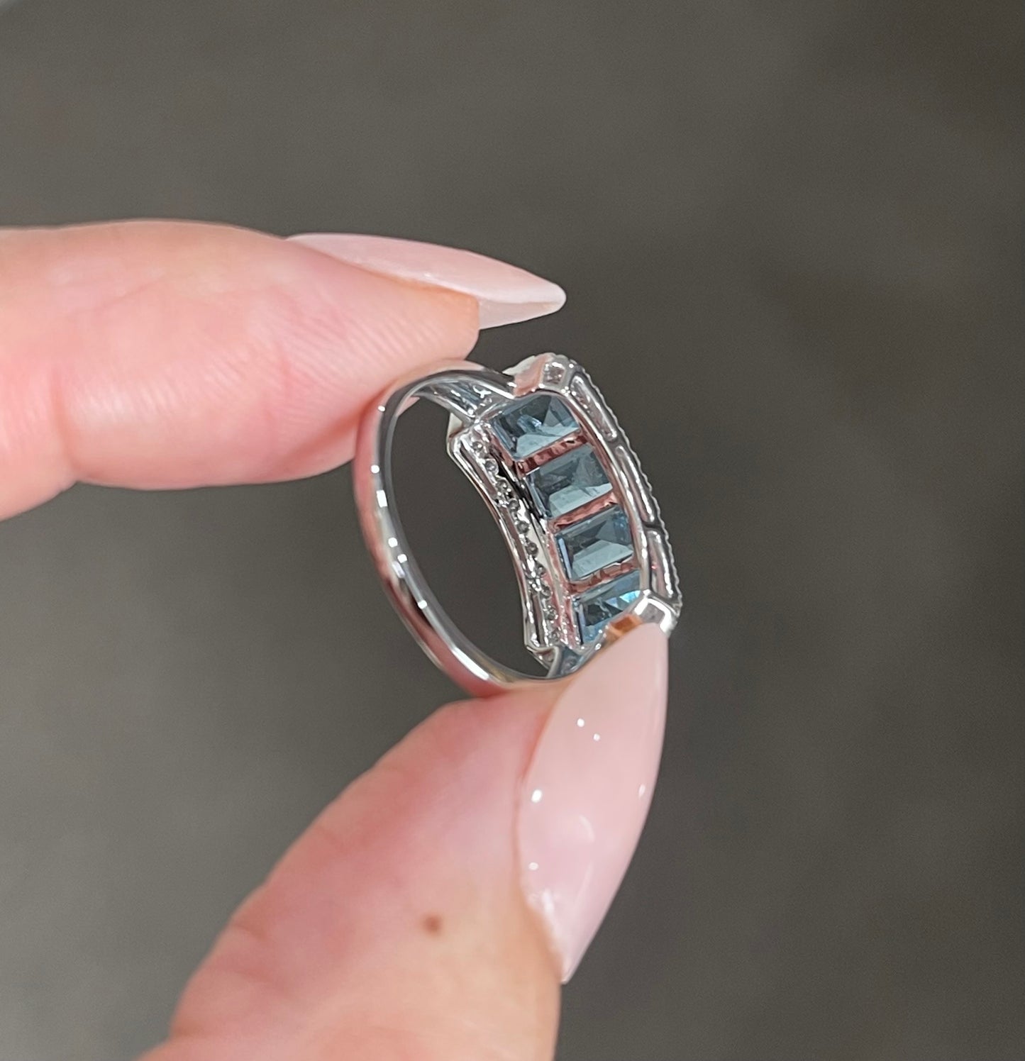 Natural Aquamarine Diamond Ring in 14ct White Gold