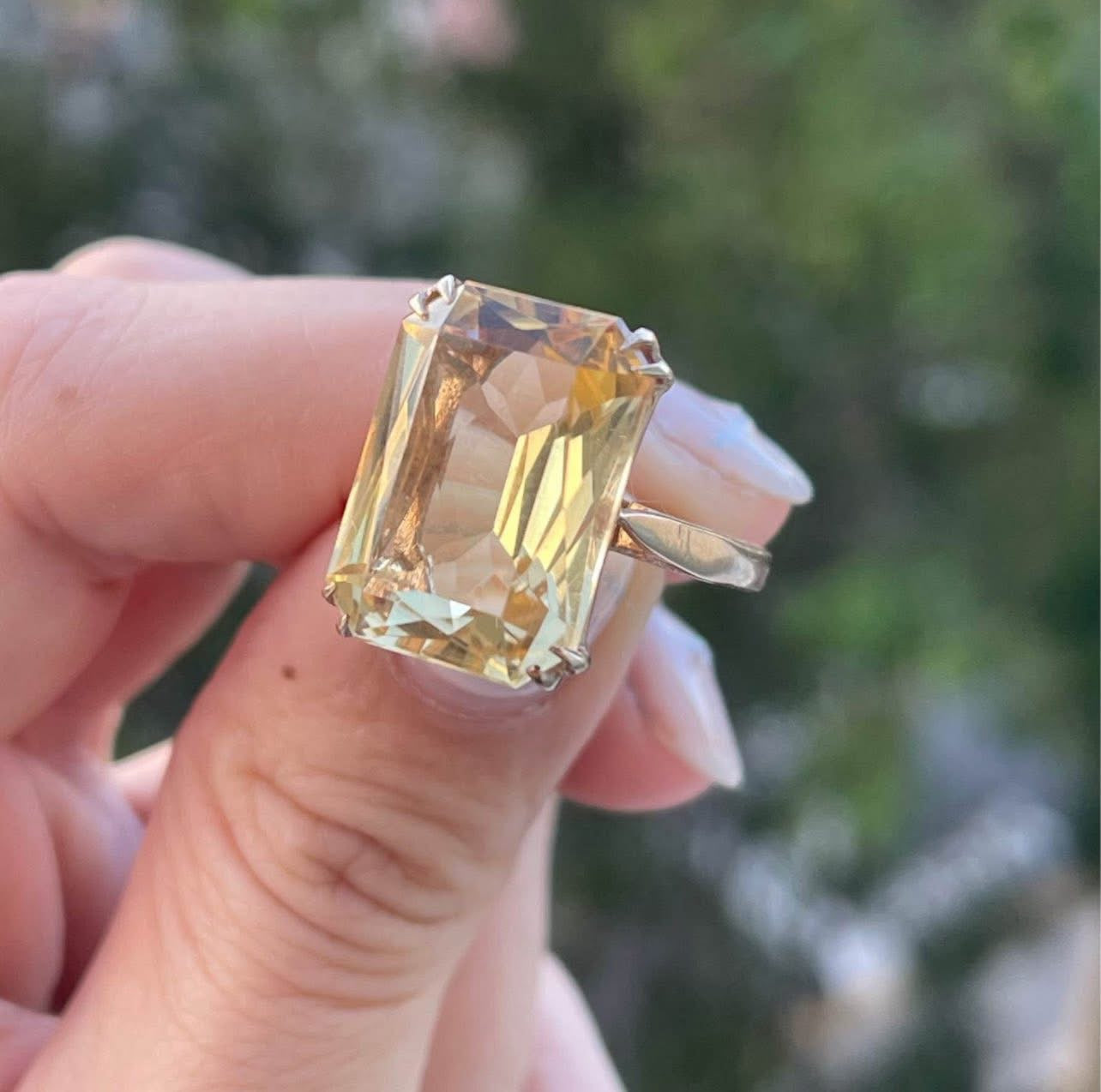 Vintage 9ct yellow gold natural citrine ring